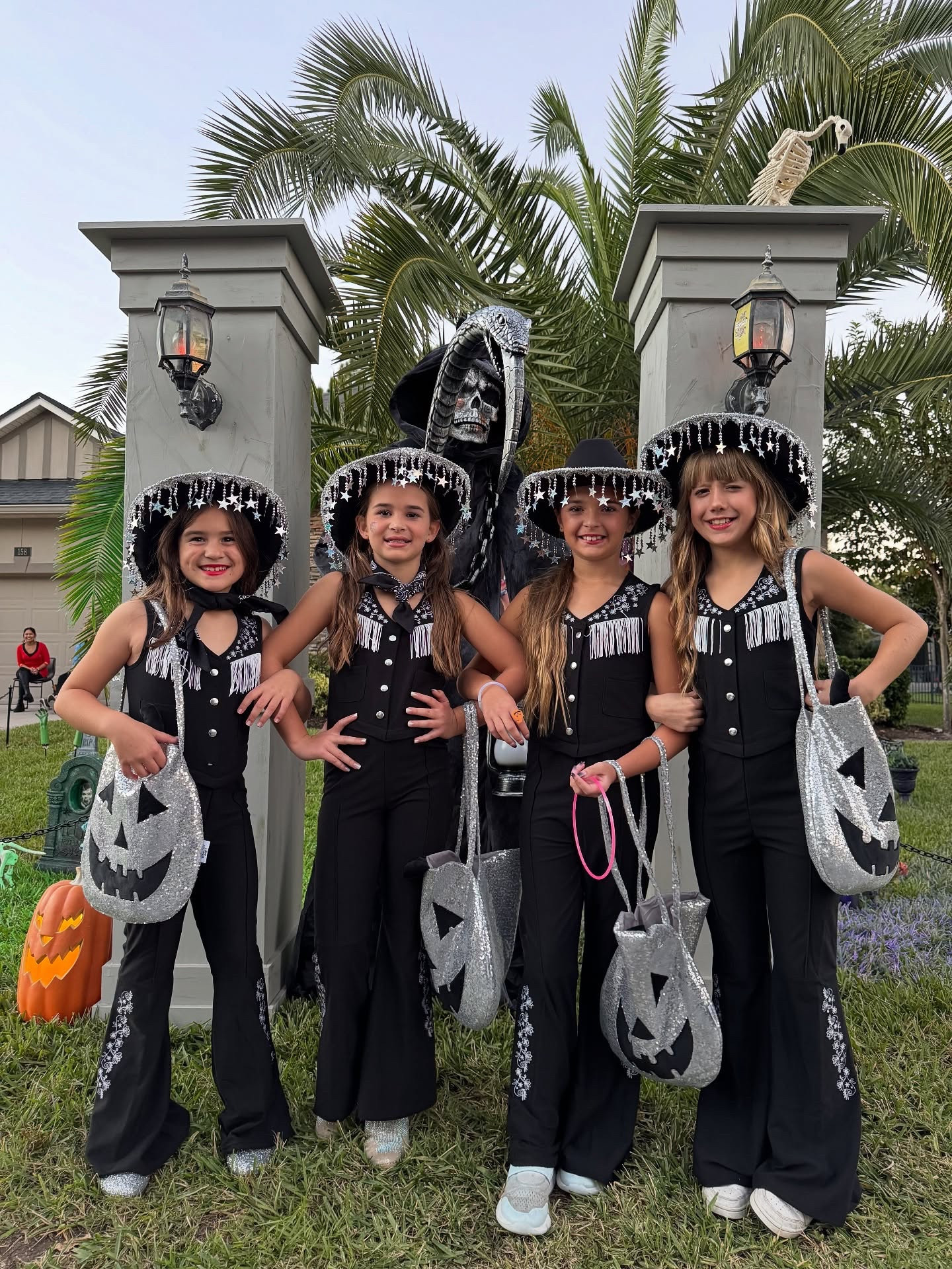 The Cutest Disco Cowgirls 🪩✨ 

Even with that extra hour, I’m still recovering from Halloween 💀 ⚰️