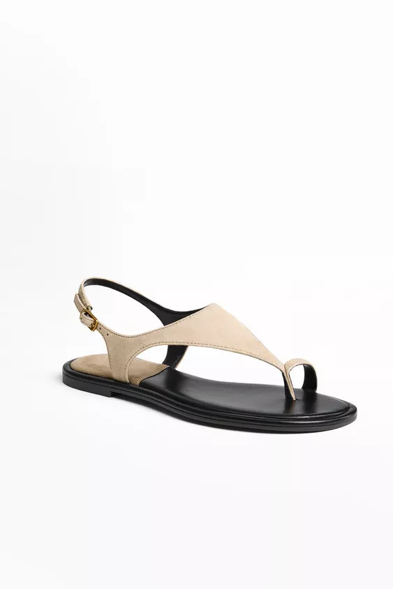 Suede sandal. Toe post. Adjustable buckle closure. Sole height: 0.4 inches (1 cm) | Zara US