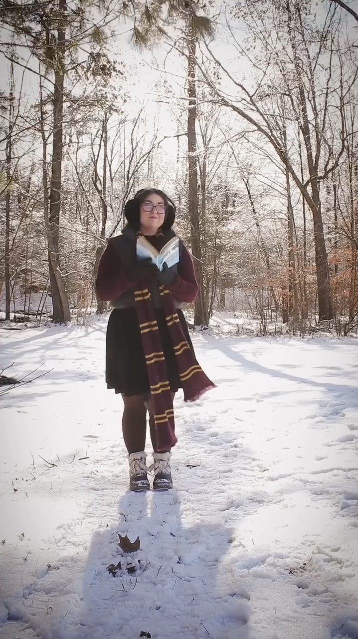 If there is snow on the ground, you will always find me outside romanticizing the hell out of my life. 🧣❄️📚
✨
A few of these pieces are secondhand, including my sweater, dress and scarf. Everything else is linked!
🧣
Dress: @goodwillcvandhr 
Earmuffs, brown tights and and cropped puffer vest: @amazon 
Harry Potter scarf: @thredup 
Boots: @walmart 
✨
✨