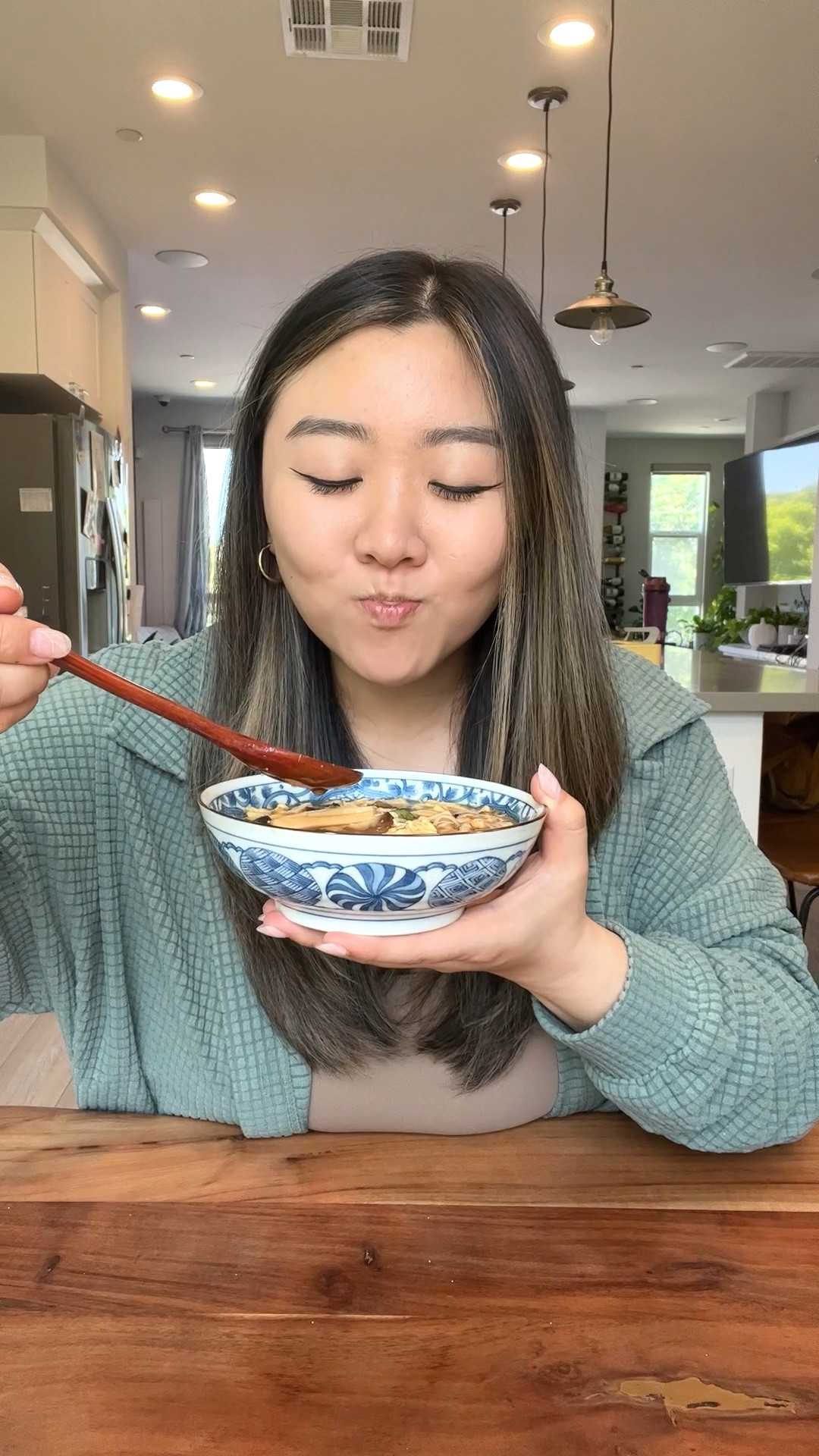 This Hot and sour soup heals the soul. I love that the mushroom and tofu add a delicate texture to it. The recipe is easy to follow!
Watch the full video on my TikTok @jasminebellepak. The pot I used is linked! #mealprep #easyrecipe #foodblog #kitchenmusthave

#LTKVideo #LTKhome