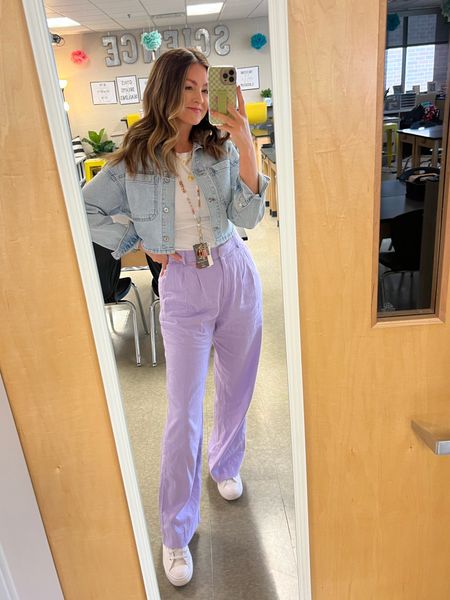 Pants: medium, long (should have done a small, long!!) 
Tee: medium
Jacket: small

Teacher outfit, Abercrombie outfit, spring outfit, spring teacher outfit