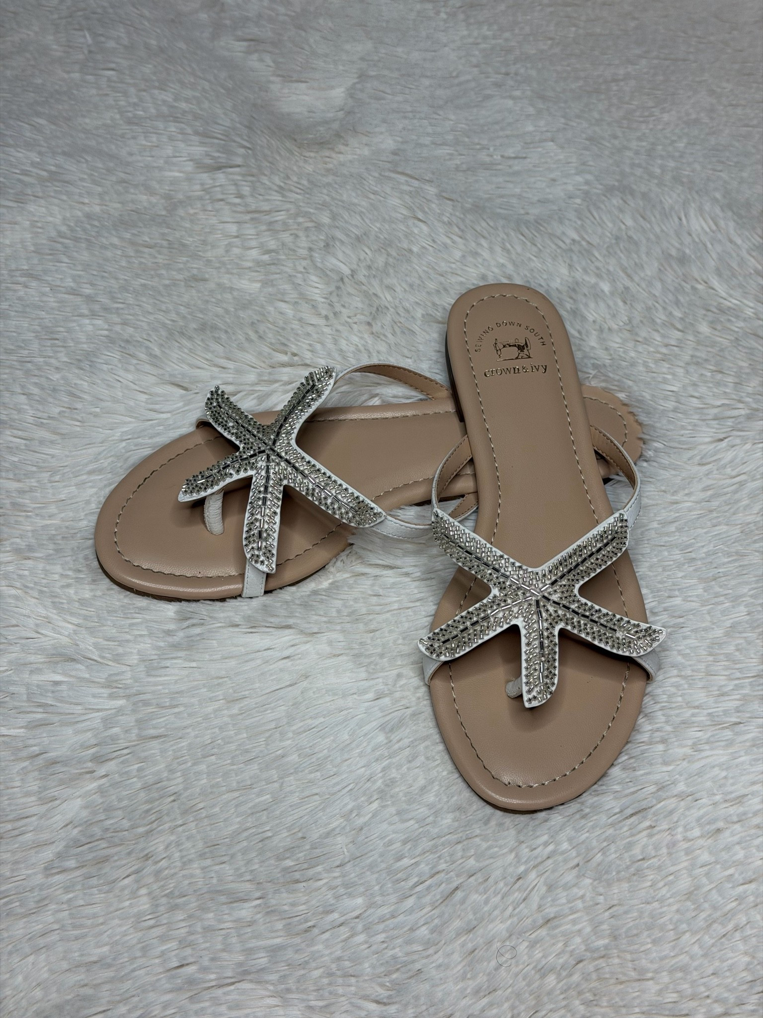 Name a better beach shoe 😍😍😍. I got my true size 8. Also comes in blue.

#LTKSeasonal #LTKSaleAlert #LTKTravel