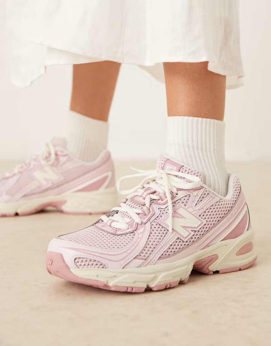 New Balance 740 trainers in pink | ASOS (Global)