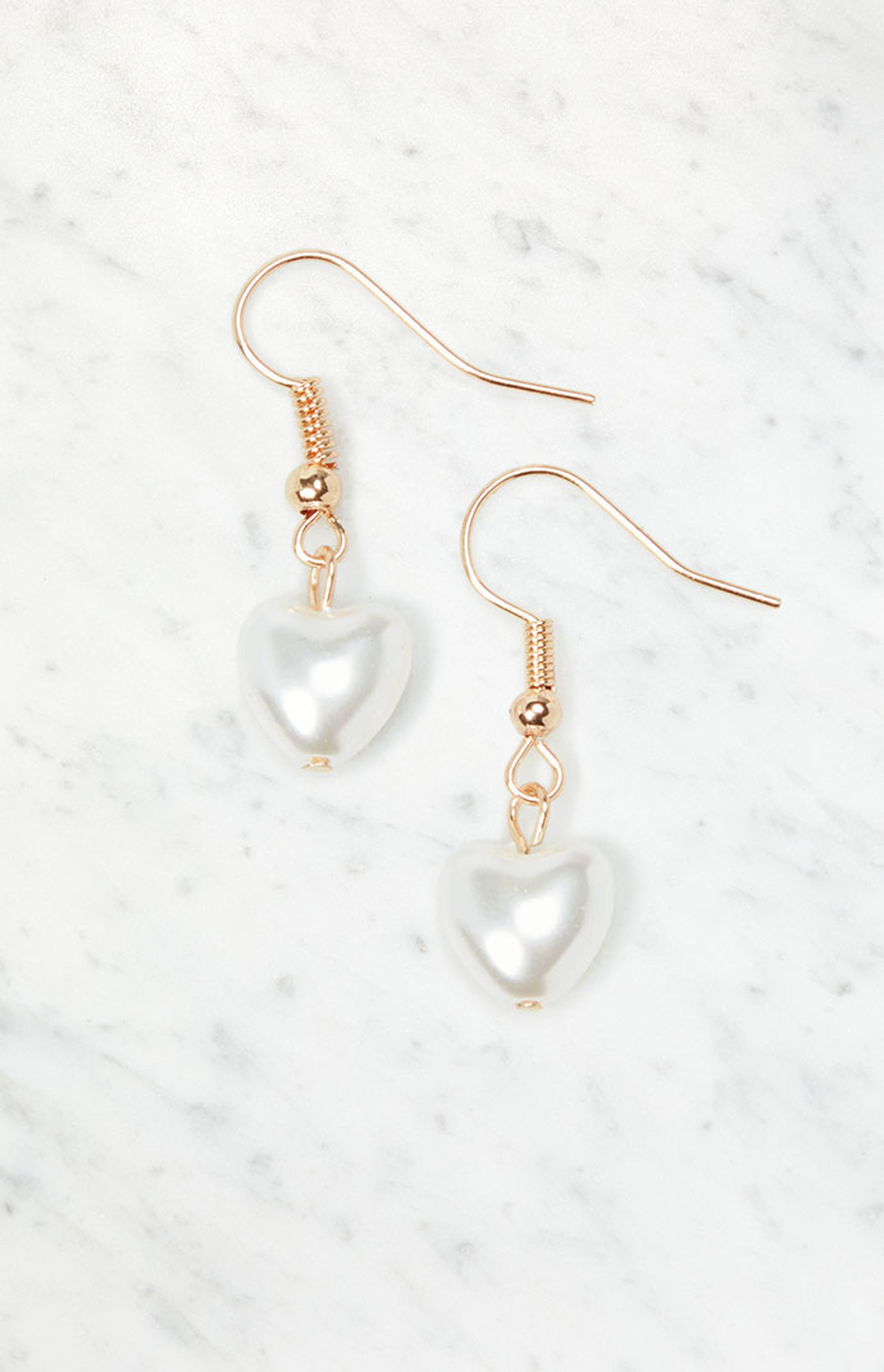 John Galt Pearl Heart Earrings | PacSun