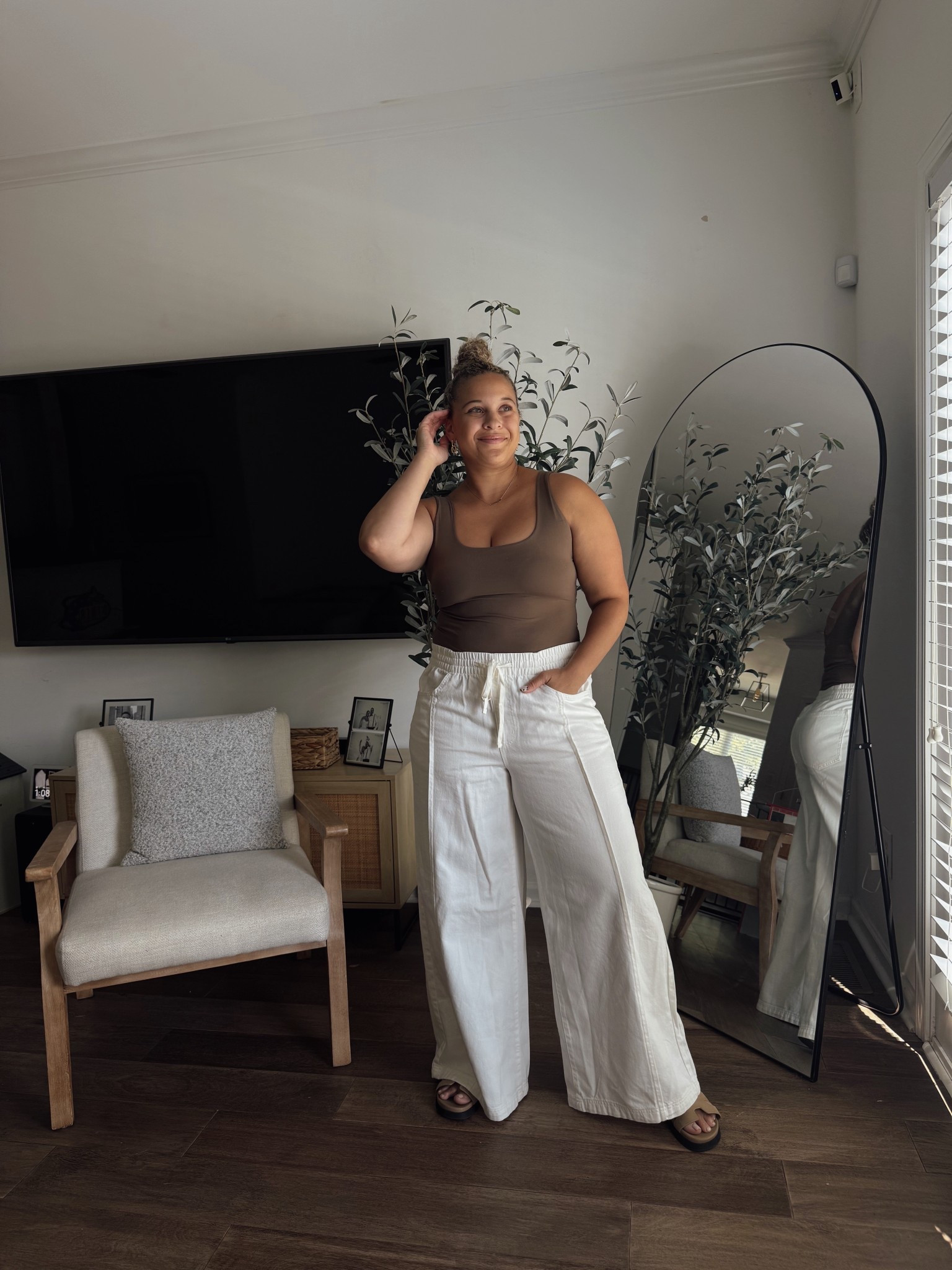 Midsize outfit ideas 

Bodysuit: Large
Pants: Large 