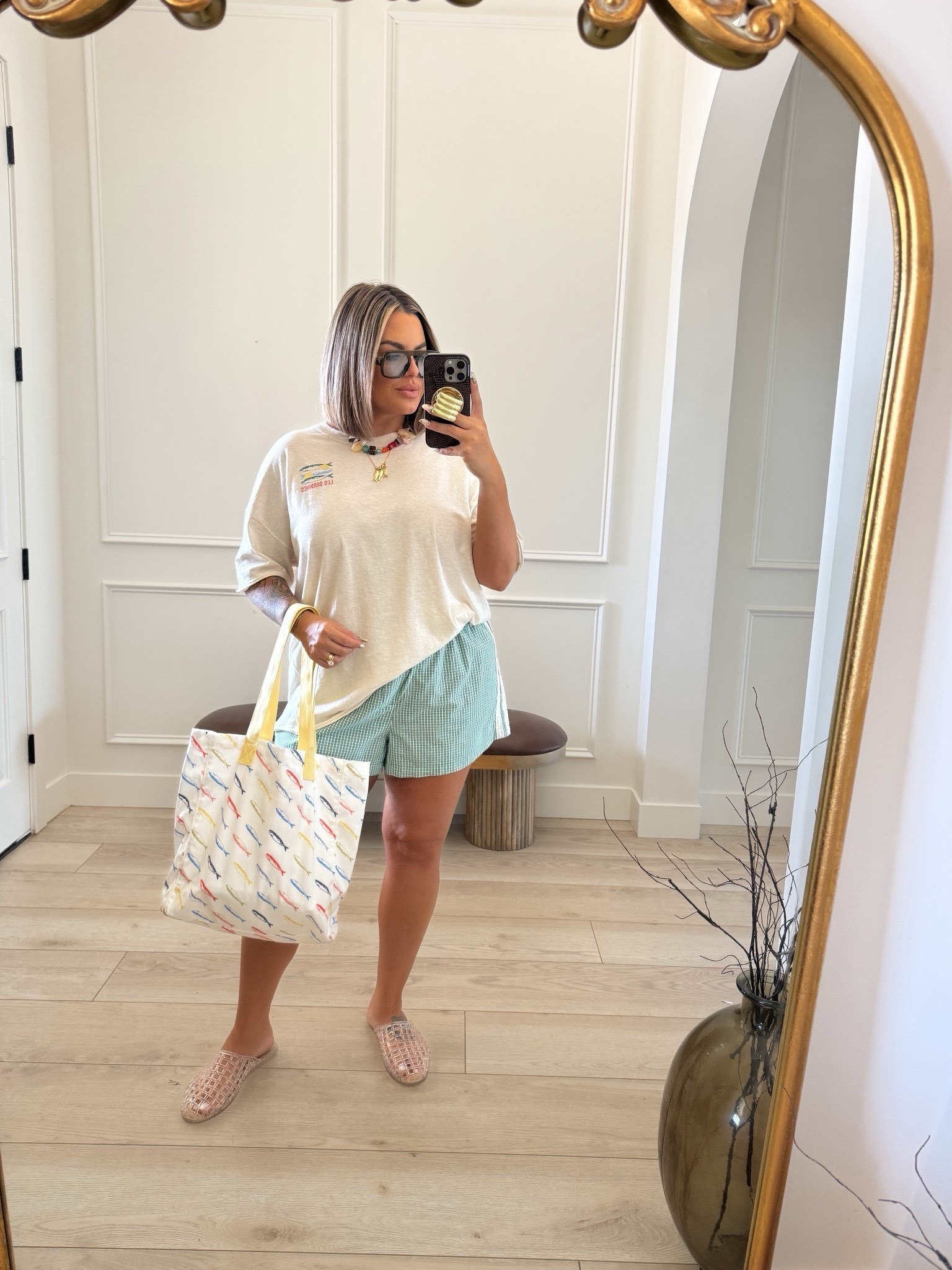 Top L 
Shorts L 
Shoes TTS 
#ootd 

Follow my shop @shaynaslife on the @shop.LTK app to shop this post and get my exclusive app-only content!

#liketkit 
@shop.ltk
https://liketk.it/67bvT

#LTKSaleAlert #LTKootd #LTKMidsize