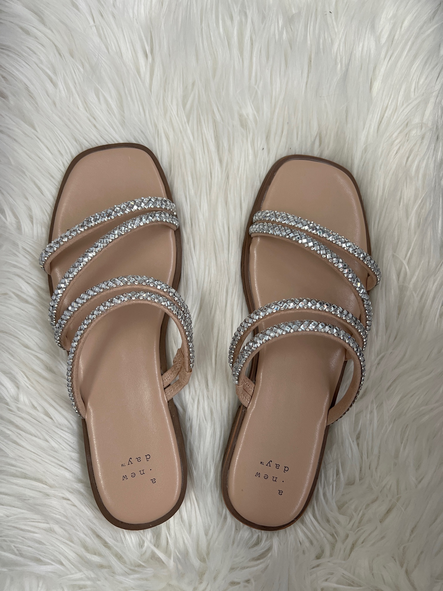 20% off sandals with target circle ✨ | sandals | sparkly sandals | spring sandals | summer sandals | sale | target sale | 

#LTKshoecrush #LTKFind #LTKSeasonal