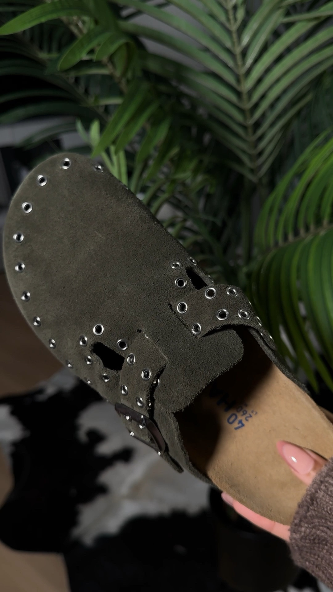 studded suede clogs > 

#LTKSeasonal #LTKShoeCrush #LTKFindsUnder100
