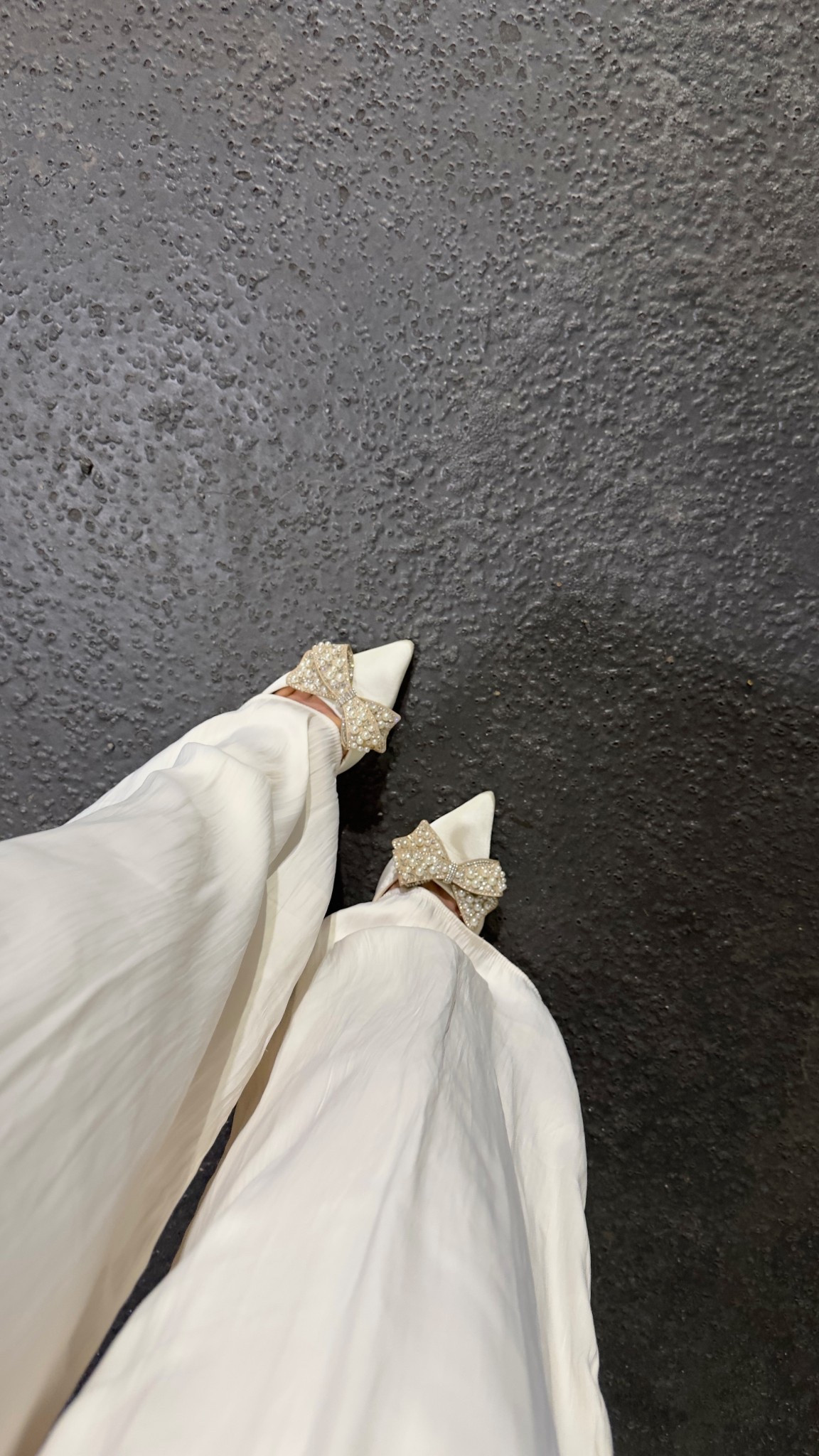 Bow white holiday heels 

#LTKshoes #LTKwinter #LTKpartywear