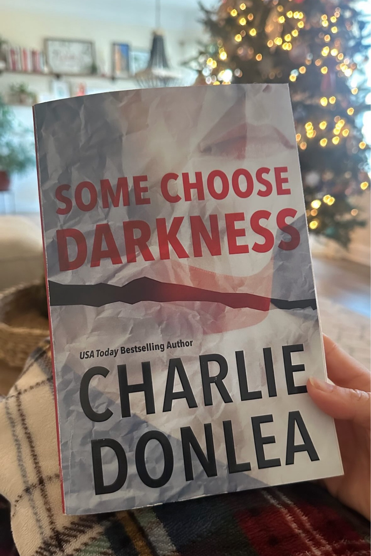 Currently reading 📖 

#LTKSaleAlert #LTKTravel #LTKHome