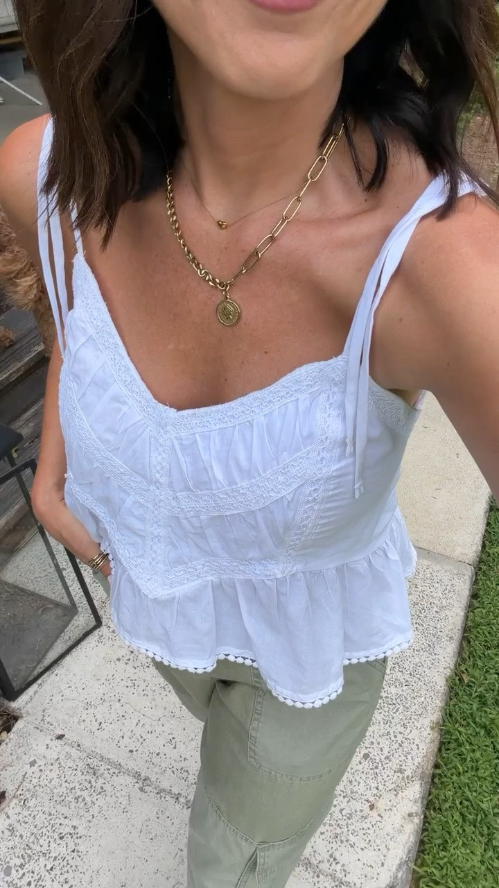 walmart has SO many good pieces right now 🤎 these cargo pants are such a cute elevated-casual find!

#WalmartFinds #WalmartFashion #WalmartStyle #AffordableFashion #LTKFinds #LTKFashion #CasualStyle #SummerOutfits