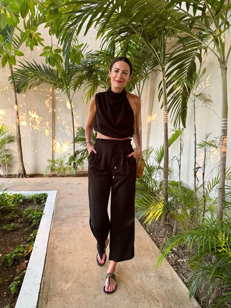 If you have a vacation coming up, you must check out my travel looks! Love this two piece set from Amazon! Comfortable and easy to wear! Dress it up or down depending on the activity! 

#LTKtravel #LTKstyletip #LTKfindsunder50