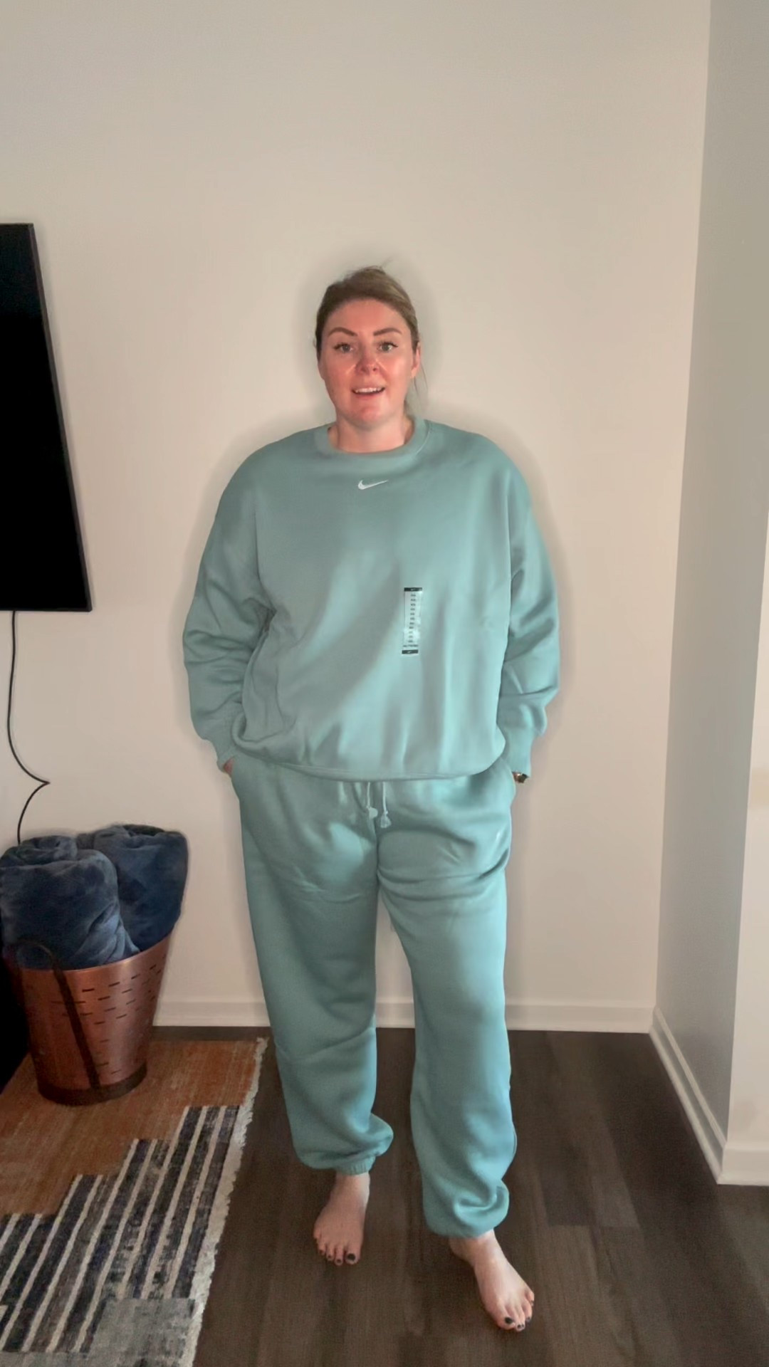 Check out this sweat set! I’m a sucker for a sweat set. This is very oversized and I’m impressed with the length of the sweatpants!

I’m in XXL in both, but they are available from XS-3X. 
I think the top may be sold out in this color, but there are other colors available in the crewneck and sweatpants! 

plus size fashion, mid size fashion, affordable fashion, sweatpants, athleisure, activewear sets

#LTKPlusSize #LTKCyberWeek #LTKActive
