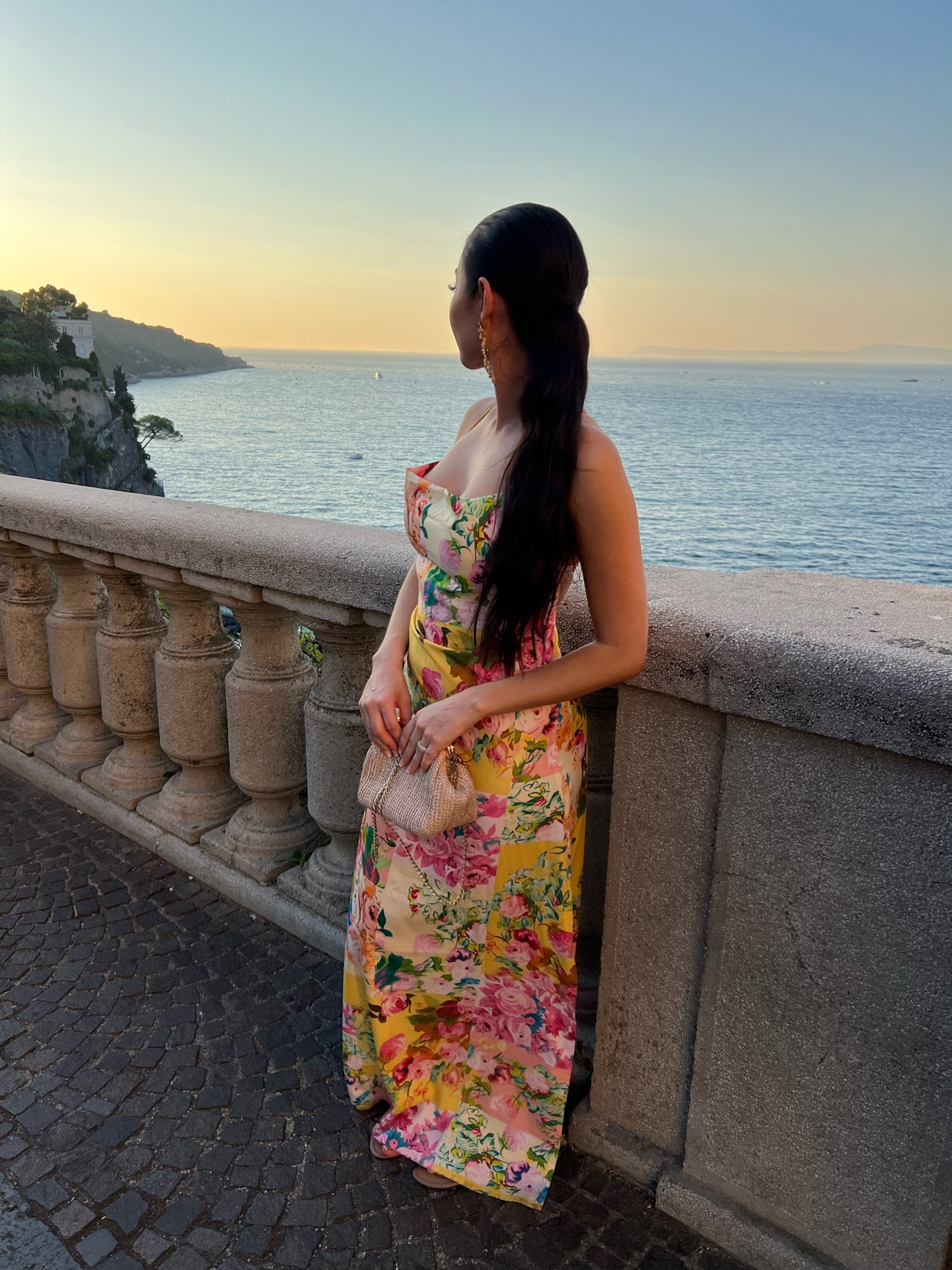Travel Outfit

Floral dress
Italy outfit 
Amalfi coast outfit 
Positano outfit
Yellow dress
Vacation outfit 

#LTKeurope #LTKfindsunder50 #LTKtravel