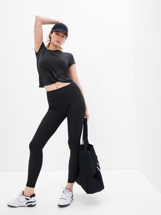 GapFit Breathe Shrunken T-Shirt | Gap (US)