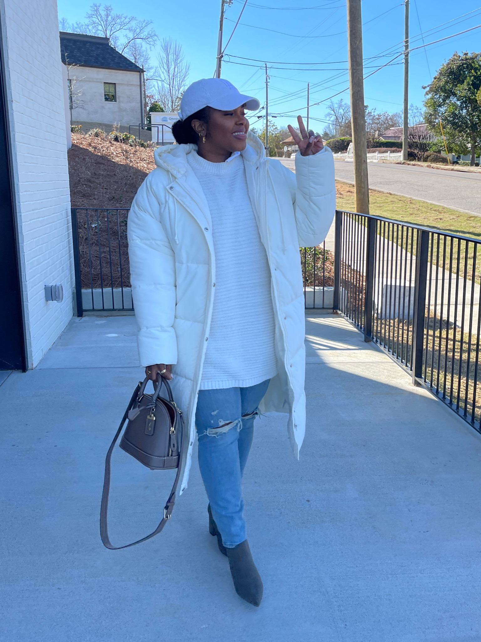 It’s giving warm and cozy and I LOVE IT! Linking a similar coat - this one is sold out 

#LTKSeasonal #LTKsalealert #LTKHoliday