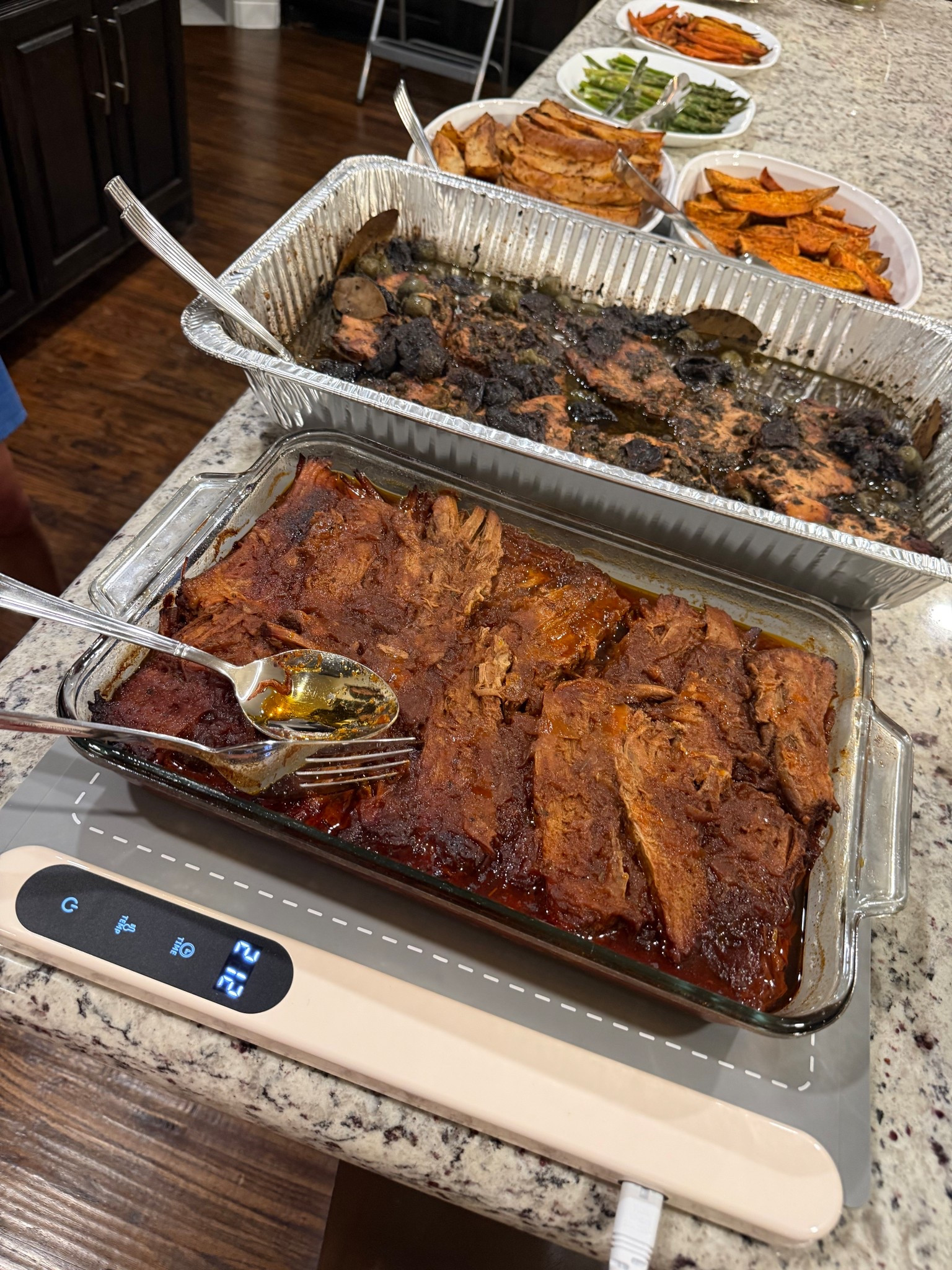 Warming mat that keeps food warm for entertaining 

#LTKHome