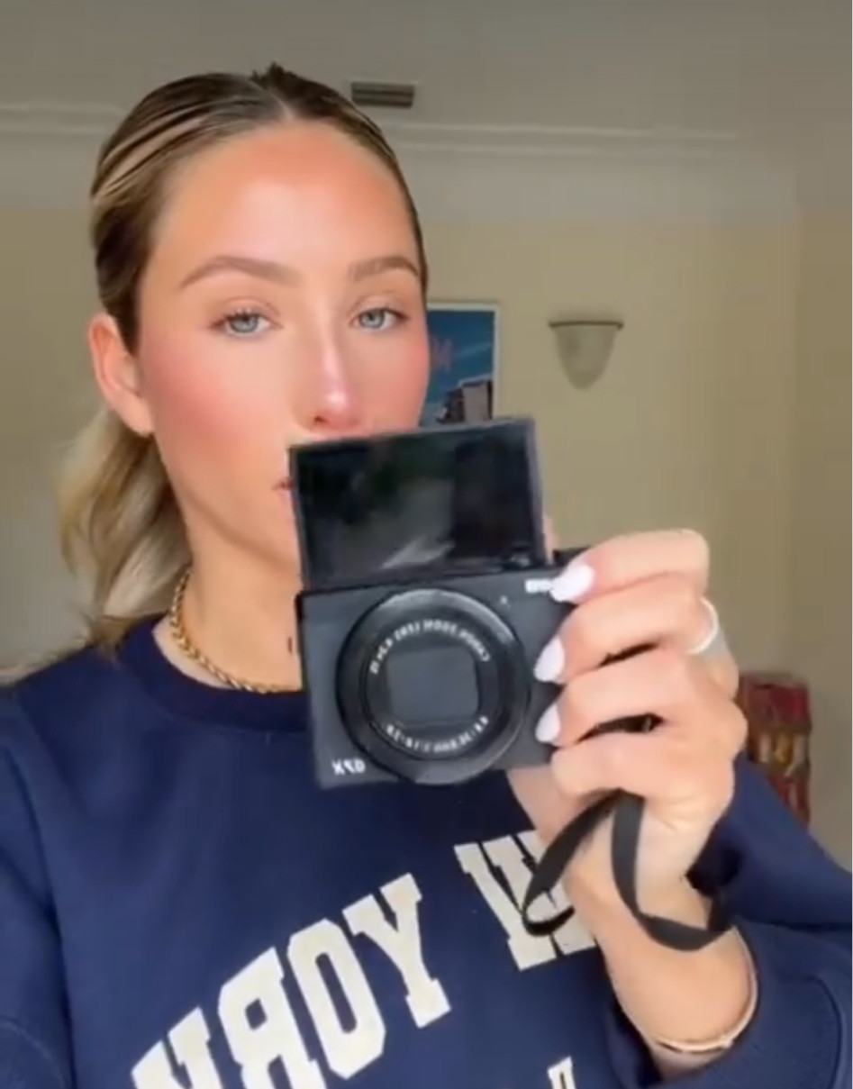 Literally EVERY influencer is using this camera. Already really hard to get your hands on but now Alix posted about it so it's going to for sure be sold out everywhere soon. Get it asap!!

#alixearle #g7 #canong7 #canong7xmarkIII #canong7x #vlogger #tiktok #influencer #digitalcamera #contentcreator #contentcreationgear 