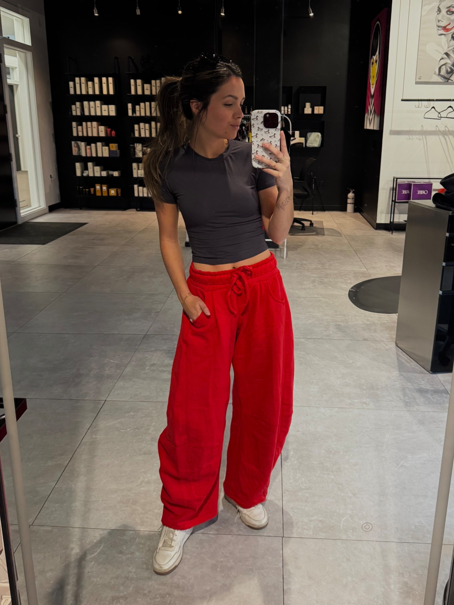 Barrel sweatpants are the way to go! 😍

#LTKSeasonal #LTKU #LTKActive