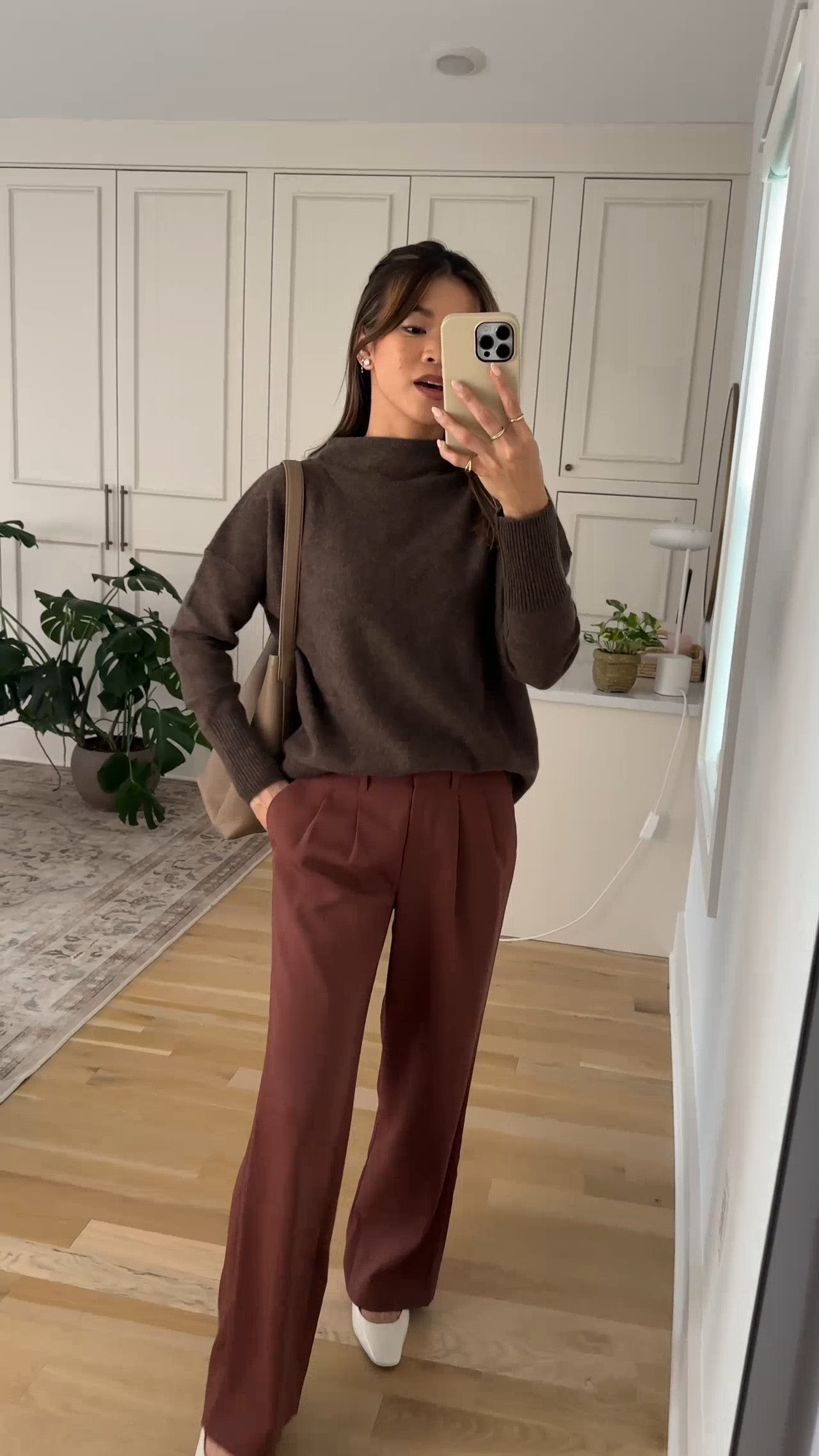 I’m obsessed with this @Quince sweater. This funnel neck design is so nice!

Sizing info:
-Quince Mongolian Cashmere Funnel Neck Sweater (Size XS in Brown)
-Quince Stretch Crepe Pleated Wide Leg Pant (Size 0 short)

petite fashion, get dressed with me, outfit inspiration, ootd, nashville outfit, Nashville influencer, petite style, vacation style, casual outfits, mom style, petite pants, fall outfits, fall outfit info, fall pants, fall outfit idea, fall top, fall sweater, fall shoes, quince, summer top, fall sweater, pleated trouser, petite pleated trouser

#LTKootd #LTKPetite #LTKWorkwear