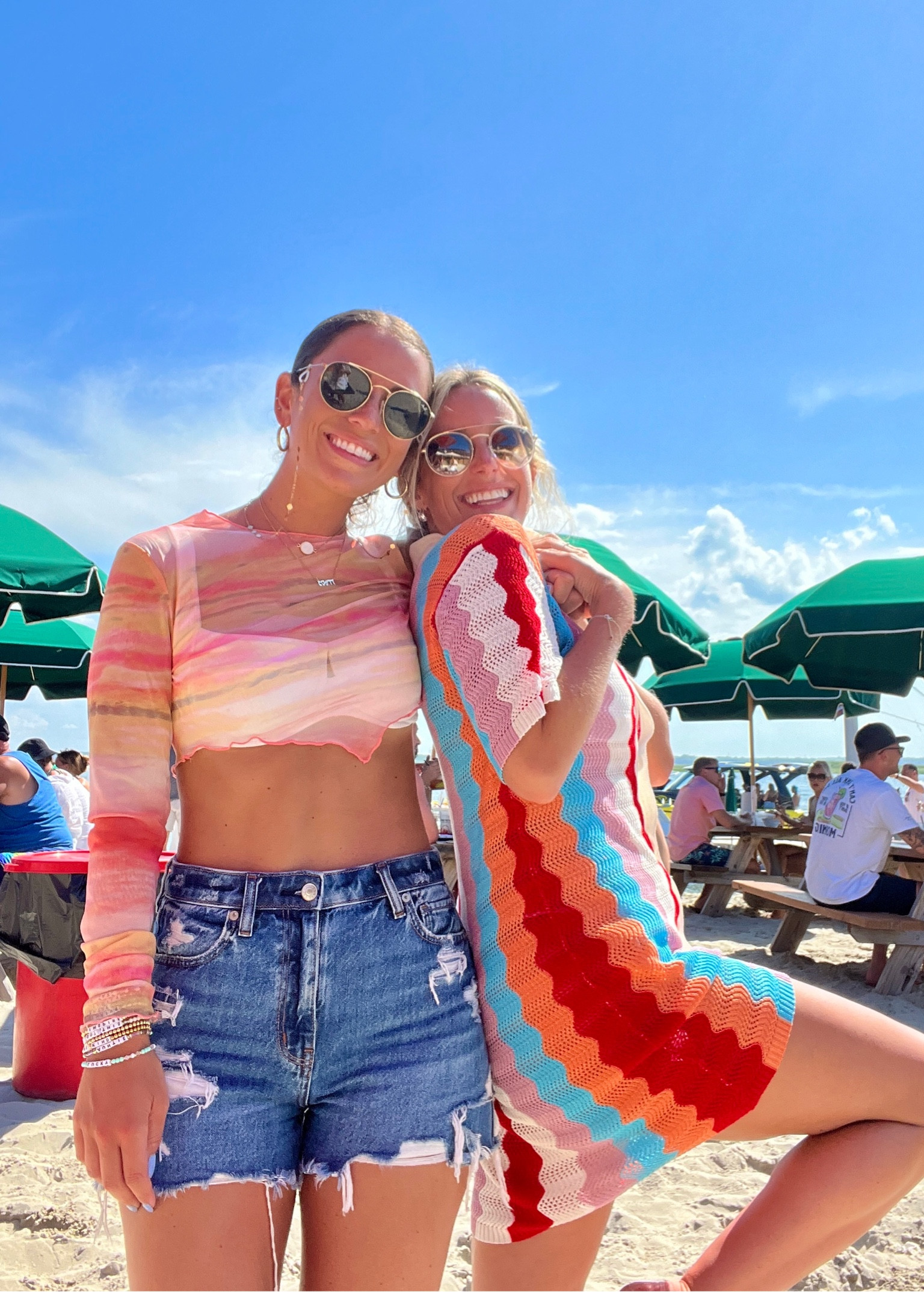 Summer happy hours >>

#LTKstyletip #LTKFind #LTKsalealert