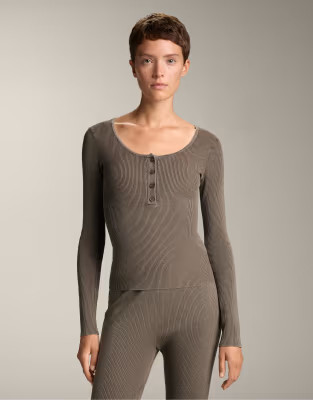 OYSHO Round neck t-shirt with buttons in grey | ASOS (Global)