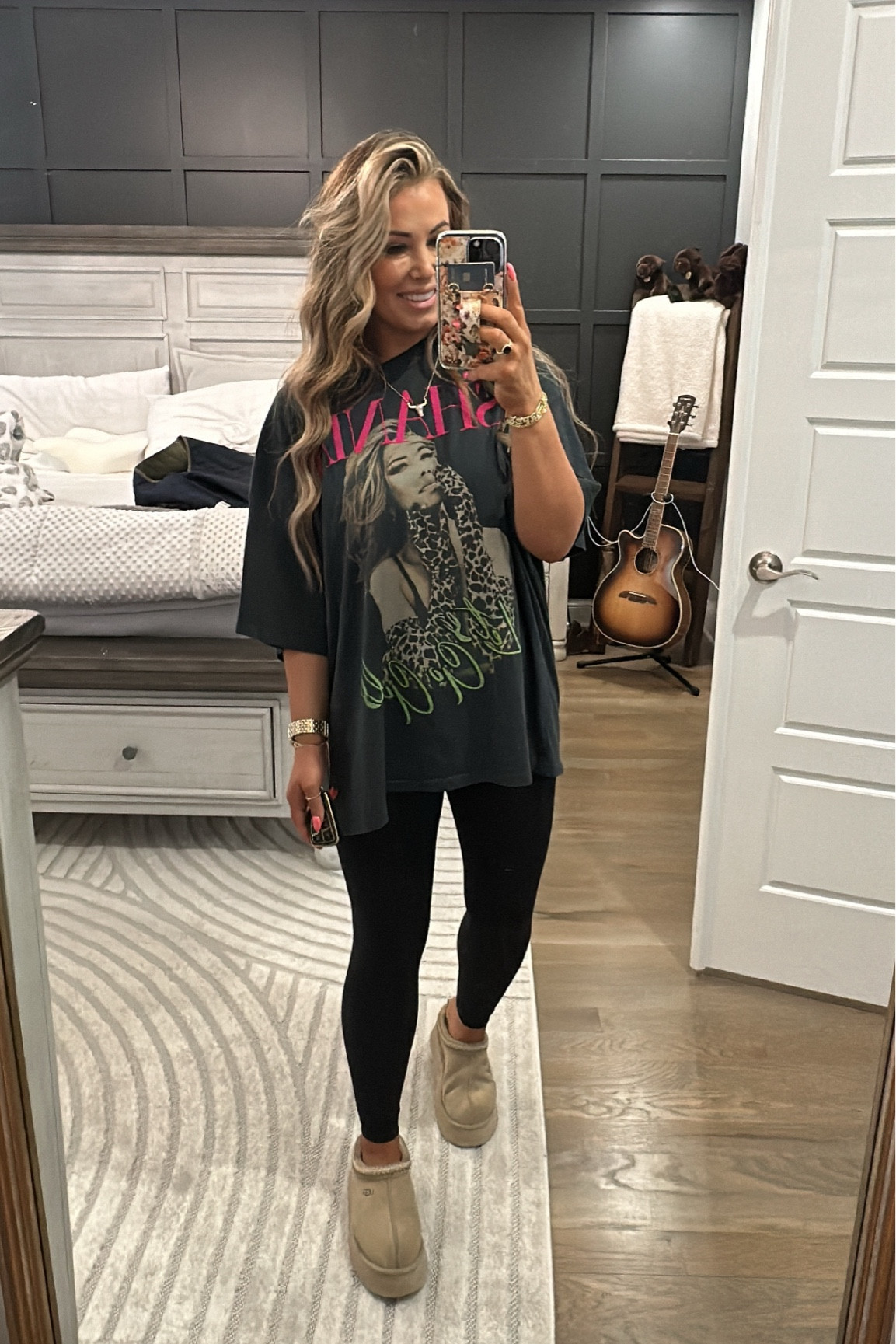 The best oversized tee! They are OS! 

#LTKstyletip #LTKfindsunder100 #LTKworkwear
