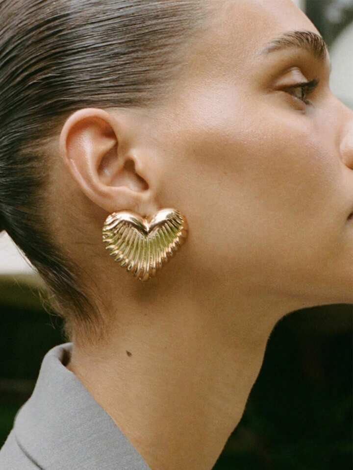 Heart-Shaped Stud Earrings Accessories, Heavy Metal Texture, Love Earrings, European And American Retro Stripe Texture, Heart-Shaped Stud Earrings For Women | SHEIN
