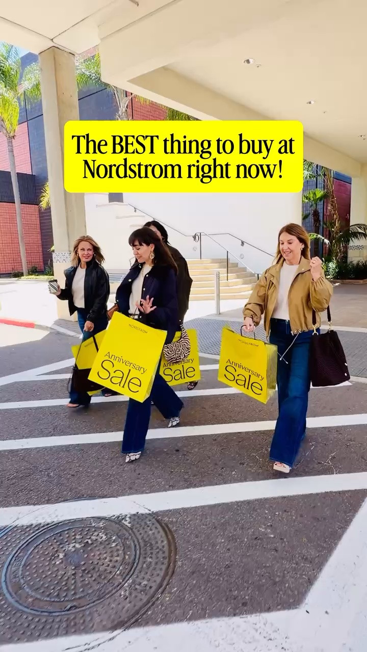 These are the jackets you shop for first before they’re gone. 

It's the piece that instantly elevates jeans and a tee, layers over dresses, and takes you from late summer into fall without buying a whole new wardrobe.