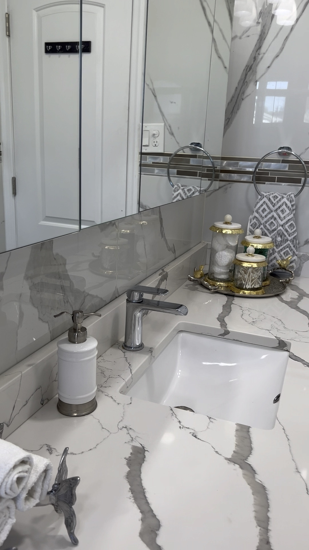 Style bathroom Vanity With Me, bathroom vanity, bathroom organization, organized home, target style, amazon finds , towel holder , canisters , Walmart home , Walmart finds 

#LTKFind #LTKhome #LTKsalealert