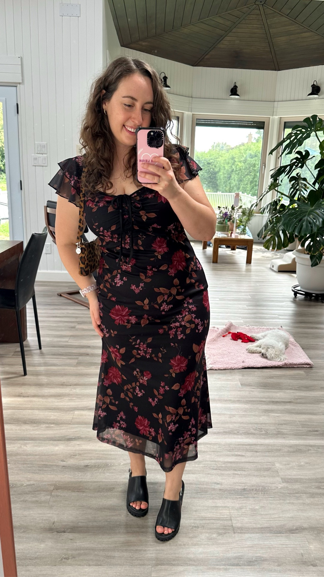 The cutest little 90s inspired mesh floral dress! This is going to be perfect for the fall!

#LTKcanada #LTKfall #LTKdresses
