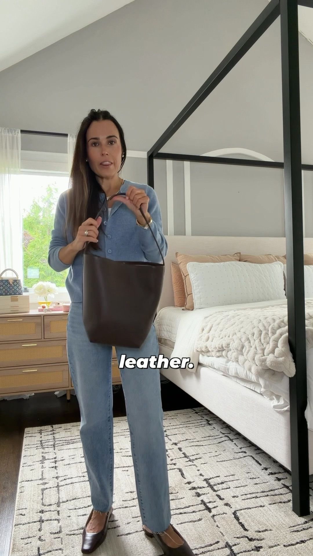 Always impressed with quince bags. This comes in two sizes this is the small and espresso brown. Also comes in 5 other gorgeous colors and is the perfect everyday size!

#LTKOver40 #LTKSeasonal #LTKootd