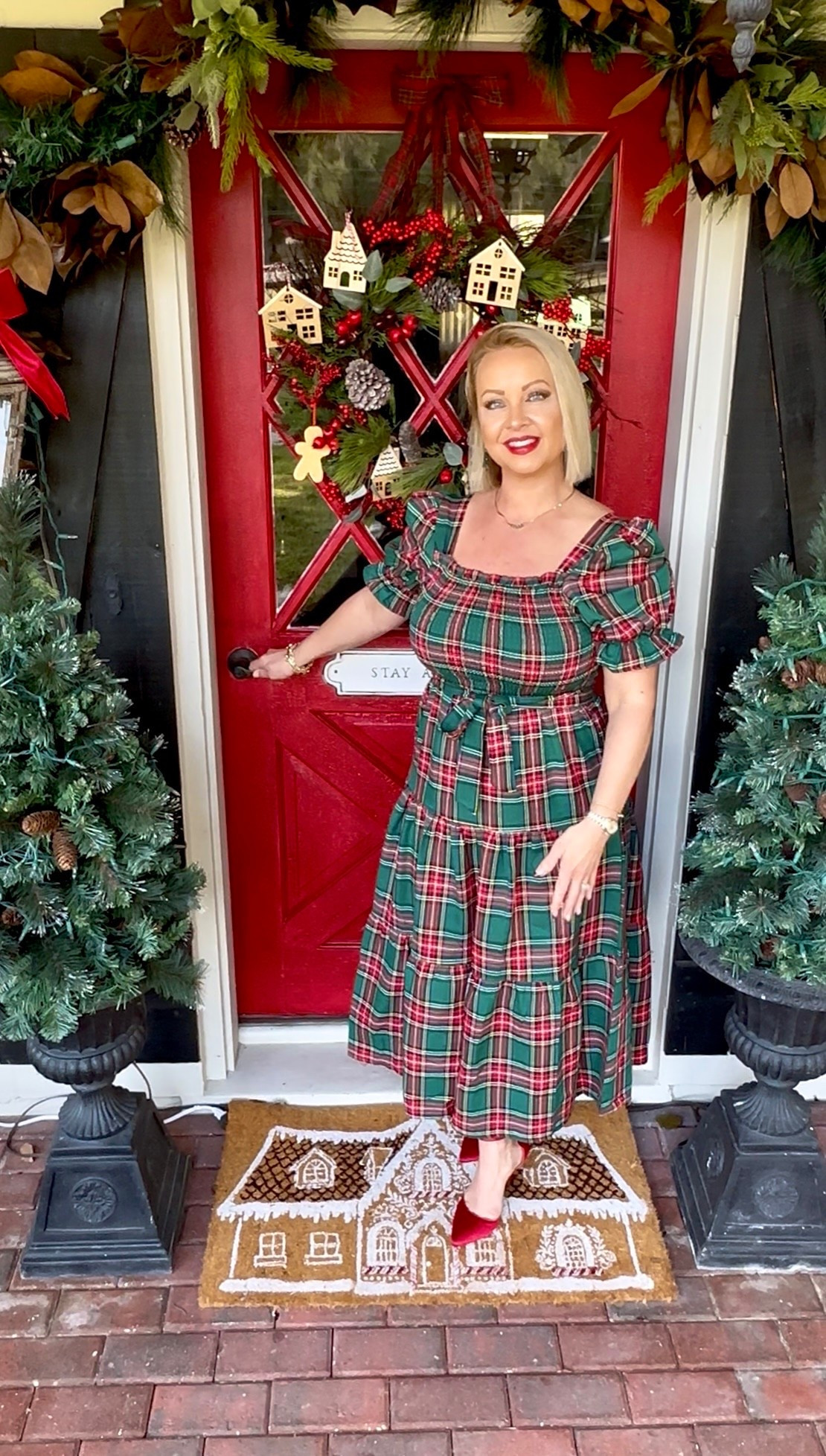 Celebrate the holidays in the cutest Christmas dress that’s so comfy!! 

#LTKHoliday #LTKOver40 #LTKSeasonal