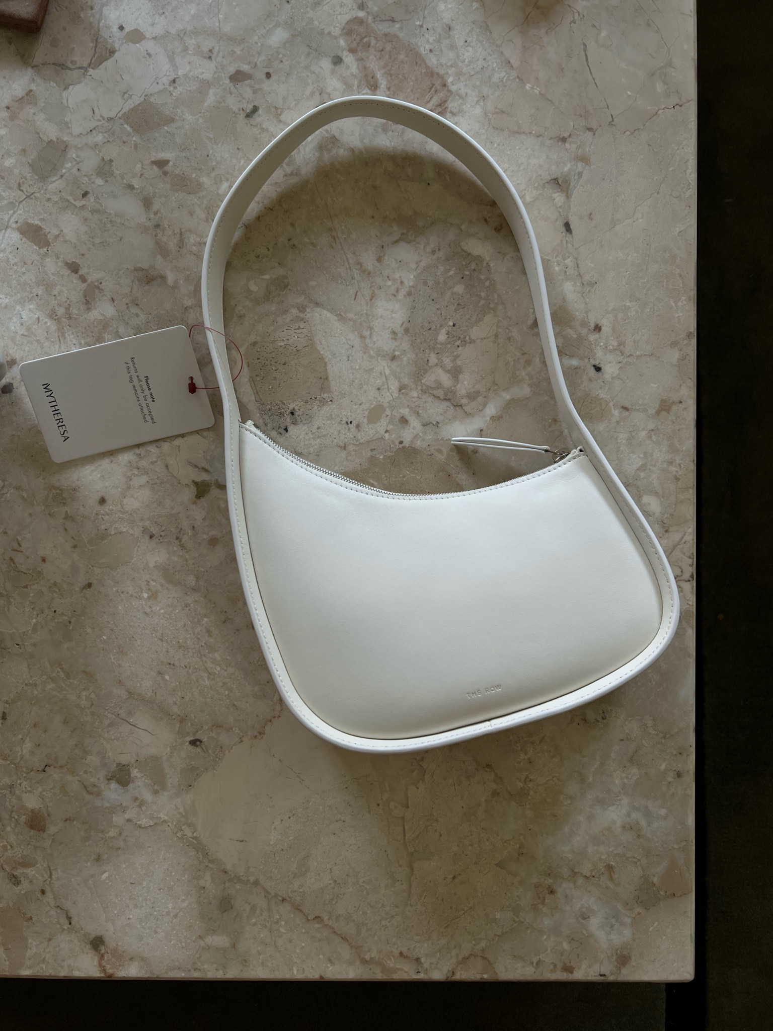 I love this bag so much! The quality, simplicity and color is 👌🏻

#LTKfit #LTKFind #LTKitbag