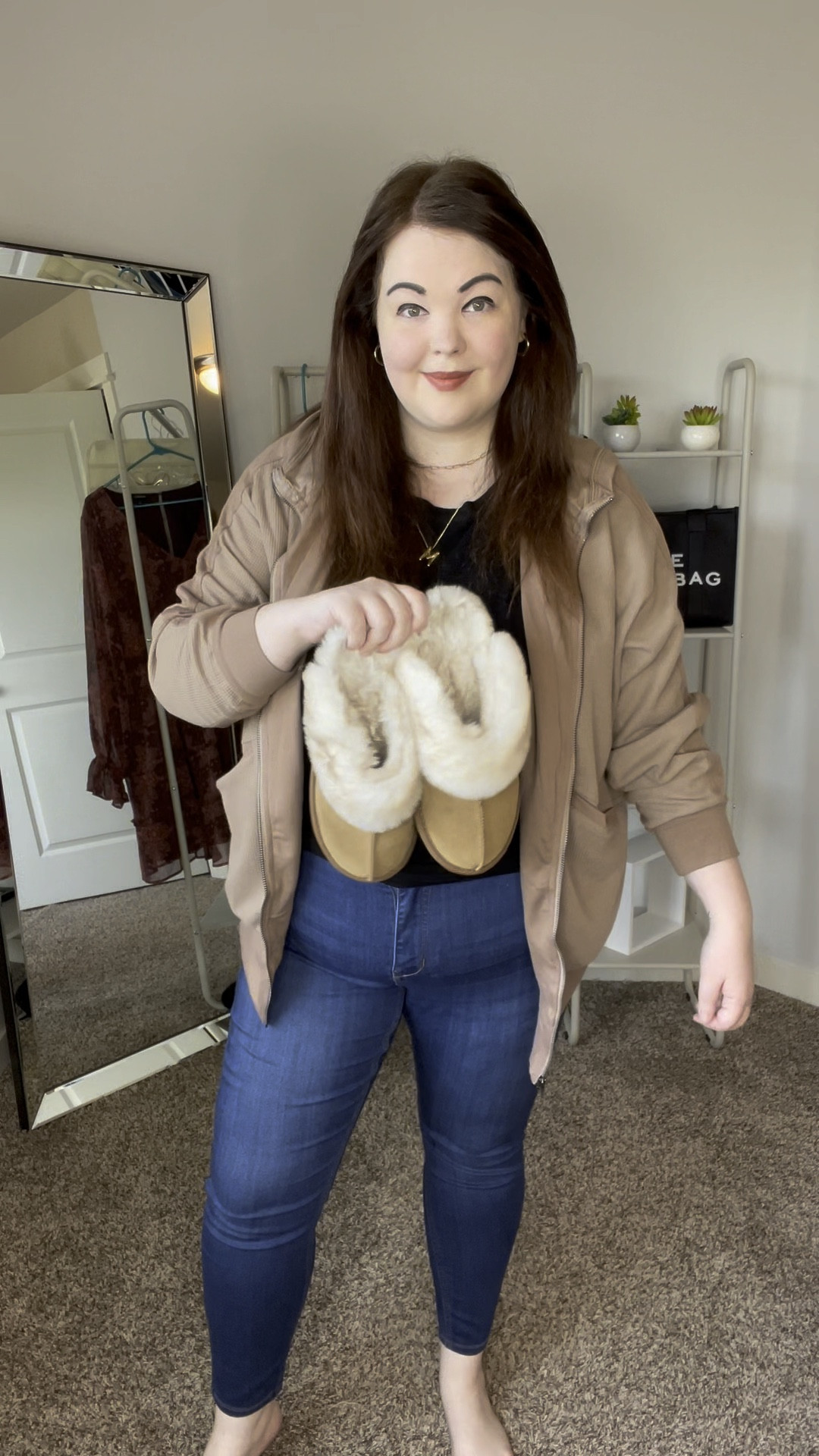 5 Days of Plus Size Cozy Fall Tops 🍂🤎 Day 2! 

Lightweight waffle knit zip up hoodie from Amazon. Available in sizes 1X-5X (fits tts). Size up if you have a large bust and want to zip it up! I’m wearing the 1X. 12+ color options and on sale for 35% off!




#LTKPlusSize #LTKSaleAlert #LTKVideo