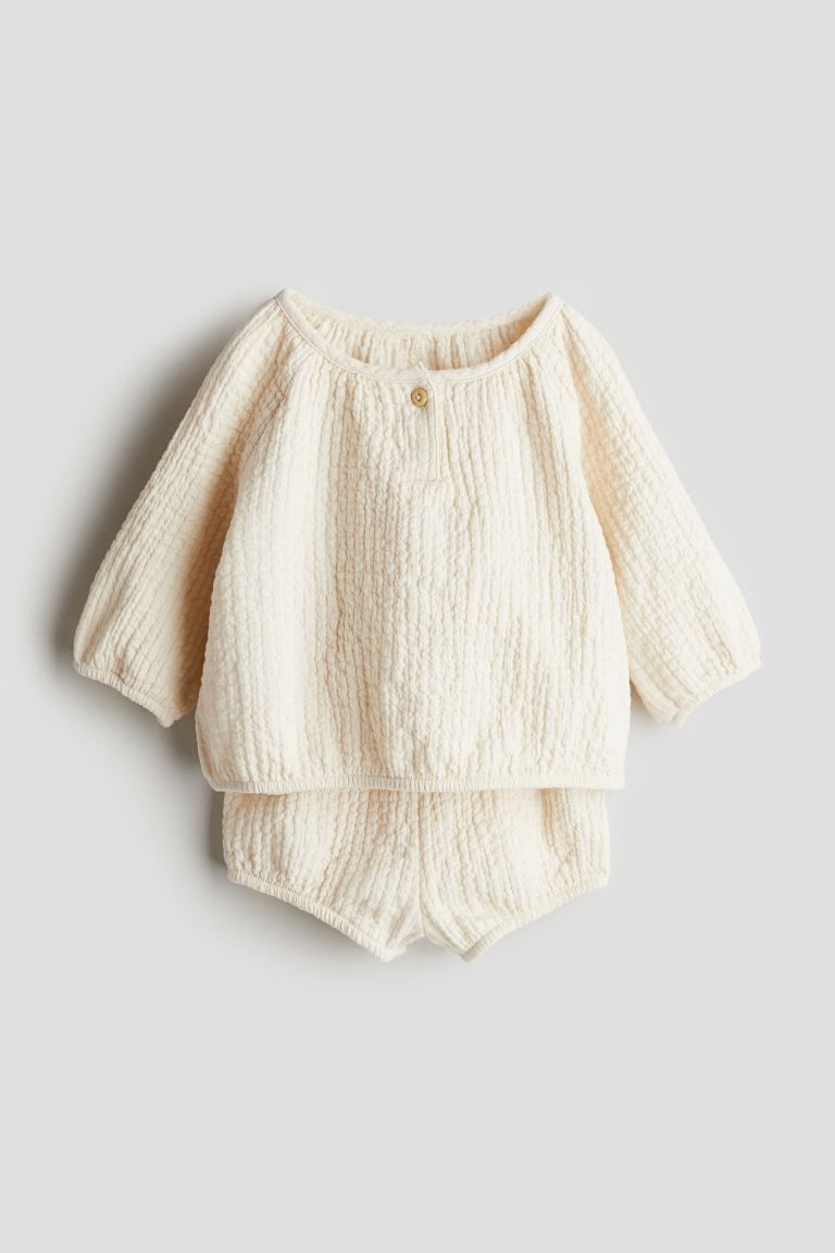 2-piece Crinkled Cotton Muslin Set - Regular waist - Round Neck - Cream - Kids | H&M US | H&M (US + CA)