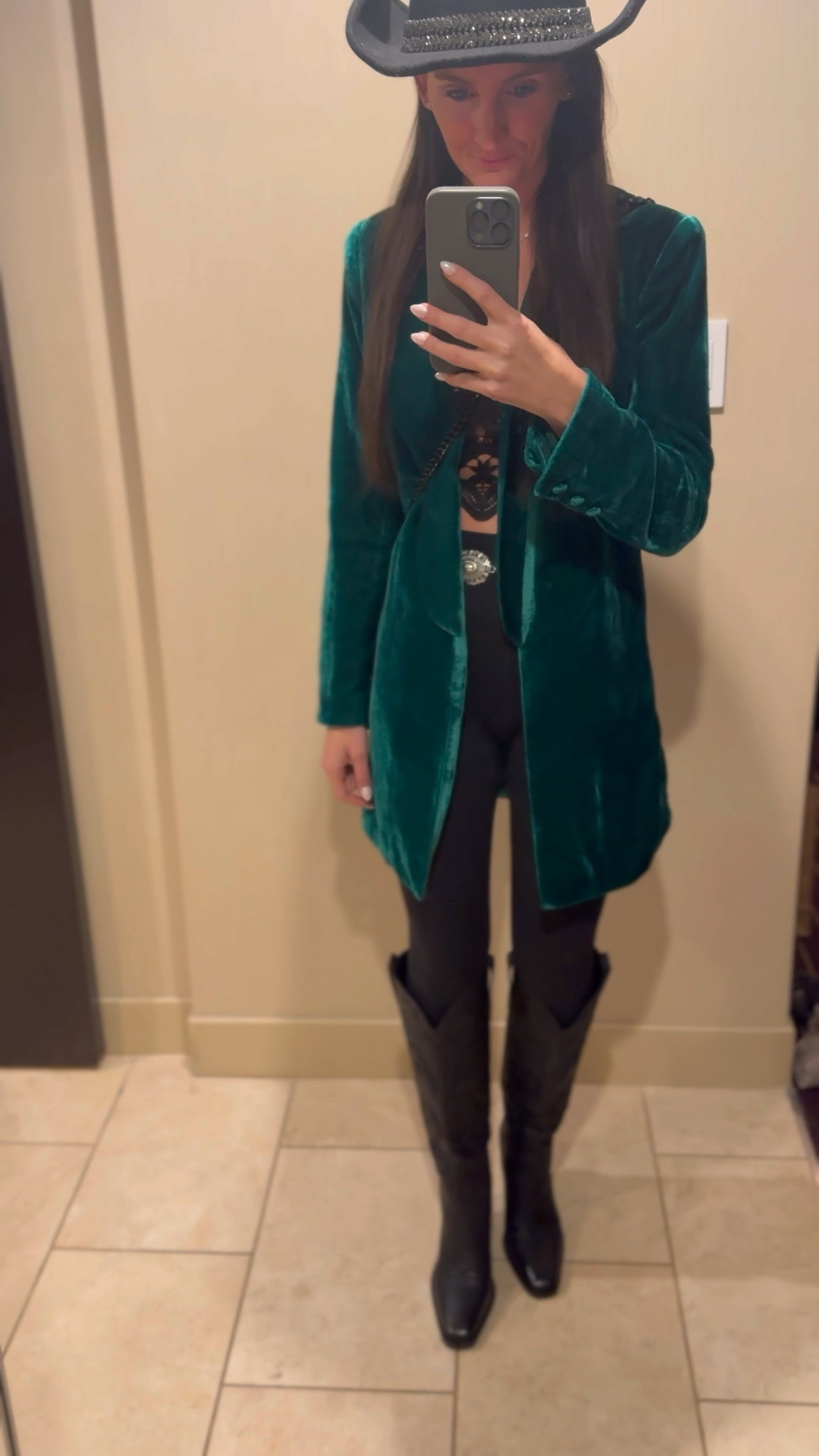 Another Night in Vegas! 

#LTKFindsUnder100 #LTKStyleTip #LTKBeauty