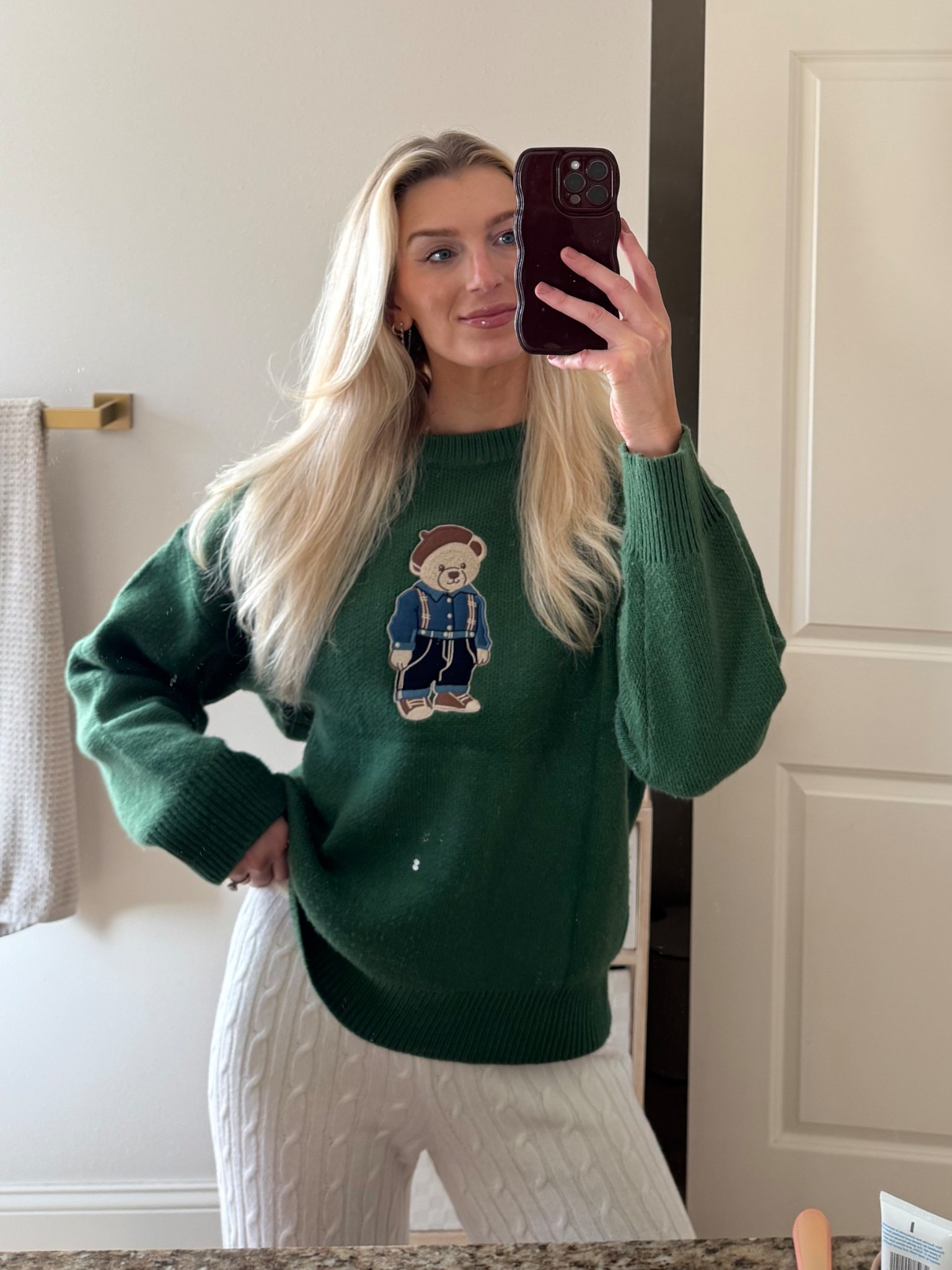 Amazon cozy bear sweater 
Thanksgiving outfit 
Pants size small tall 

#LTKTall #LTKHoliday #LTKSaleAlert