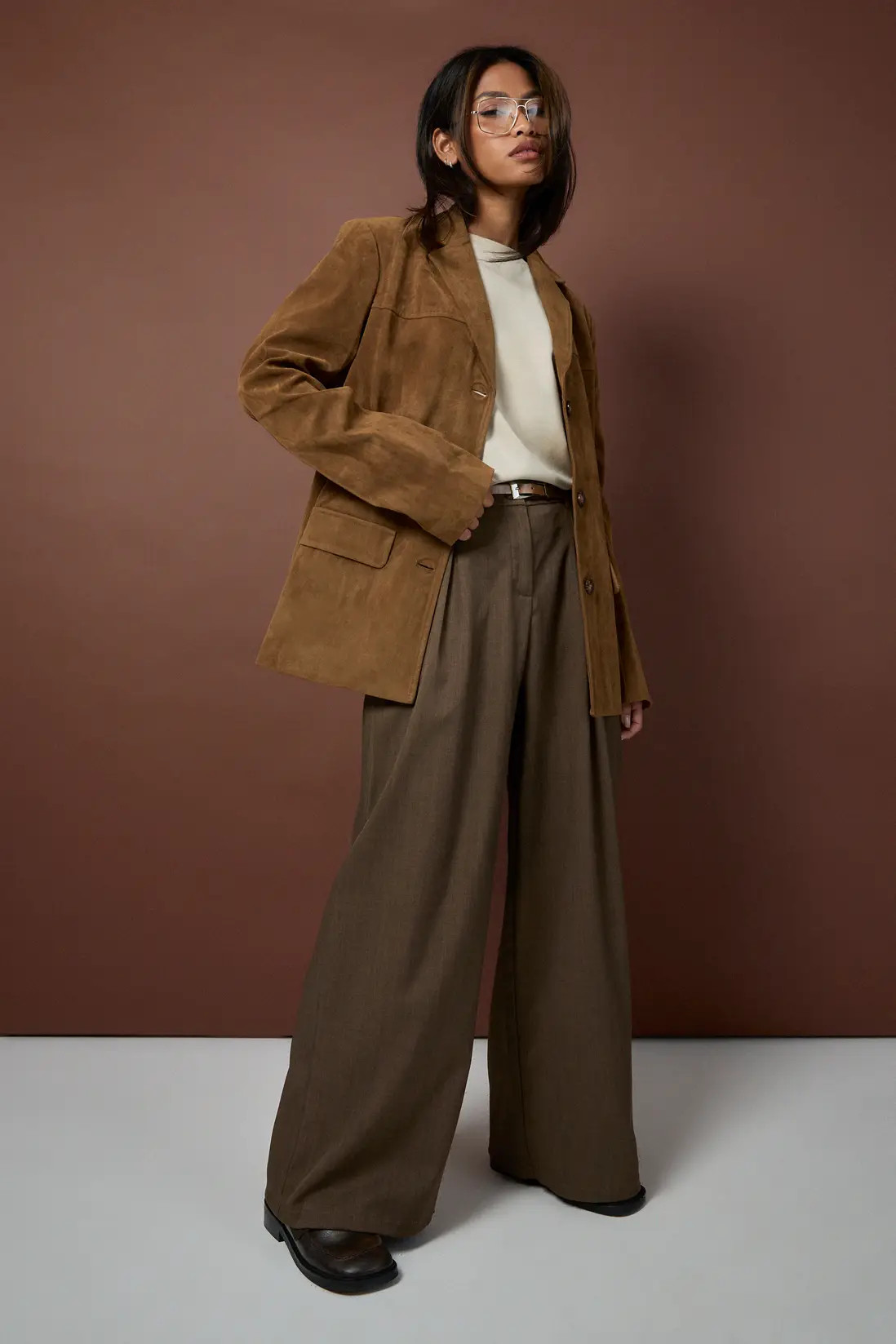 boohoo Vintage Look Faux Suede Oversized blazer | PrettyLittleThing US