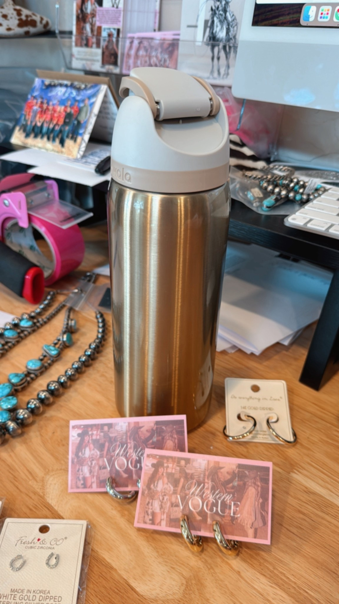 My favorite water bottle 

#LTKHoliday #LTKGiftGuide #LTKCyberWeek