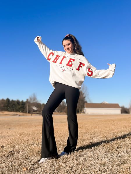 Chiefs sweater - the best quality. Definitely oversized fit. Wearing a Medium tall. Tucked it in my leggings here, but great length to cover the booty. 

NFL // Super Bowl 

#LTKparties #LTKfitness #LTKmens