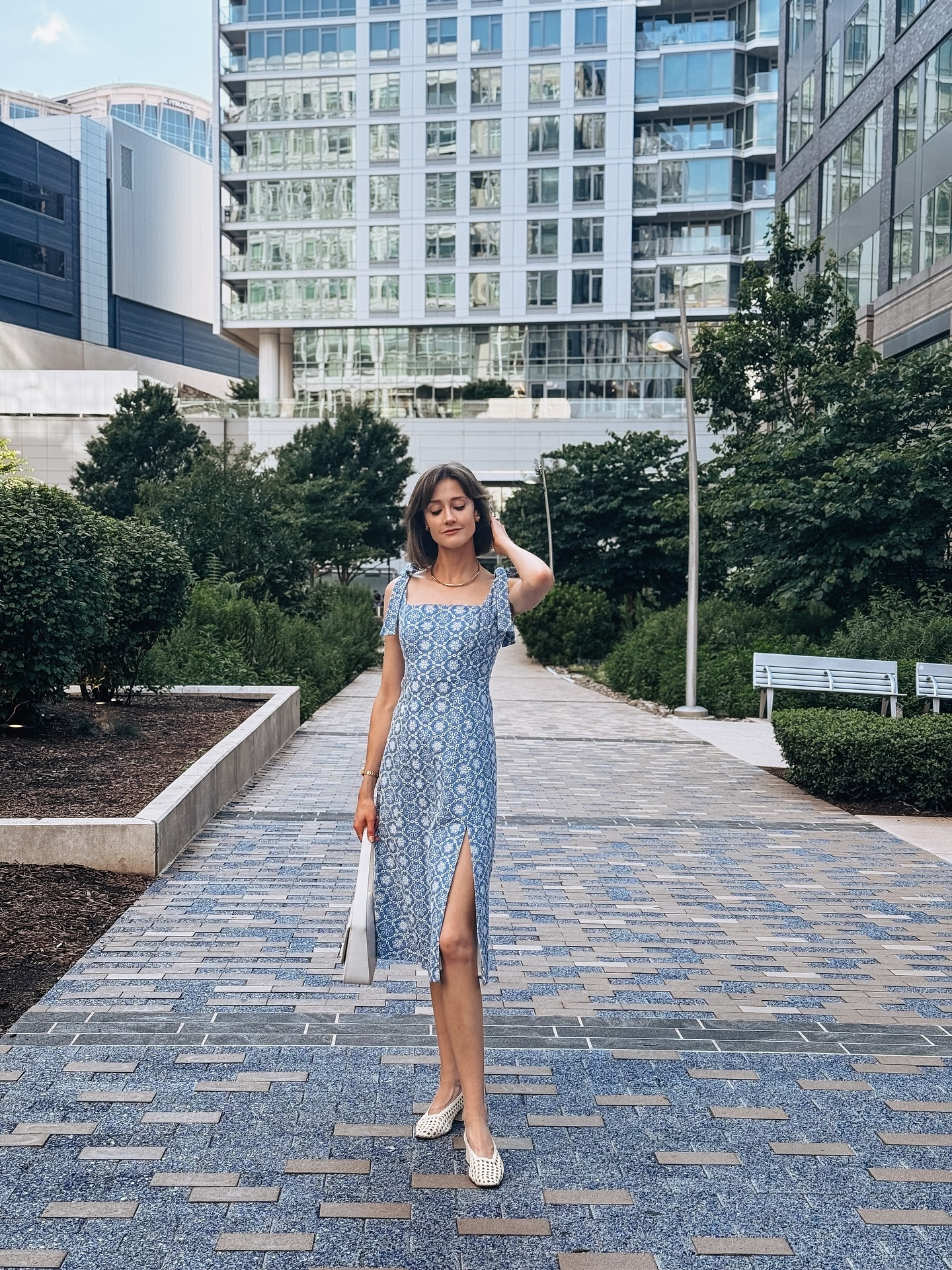 More spritz, al fresco dinners, and Sofia-inspired 'fits. 🍹 This blue and white retro-inspired look is perfect for summer parties and dinners!

#LTKSeasonal #LTKOver40 #LTKShoeCrush