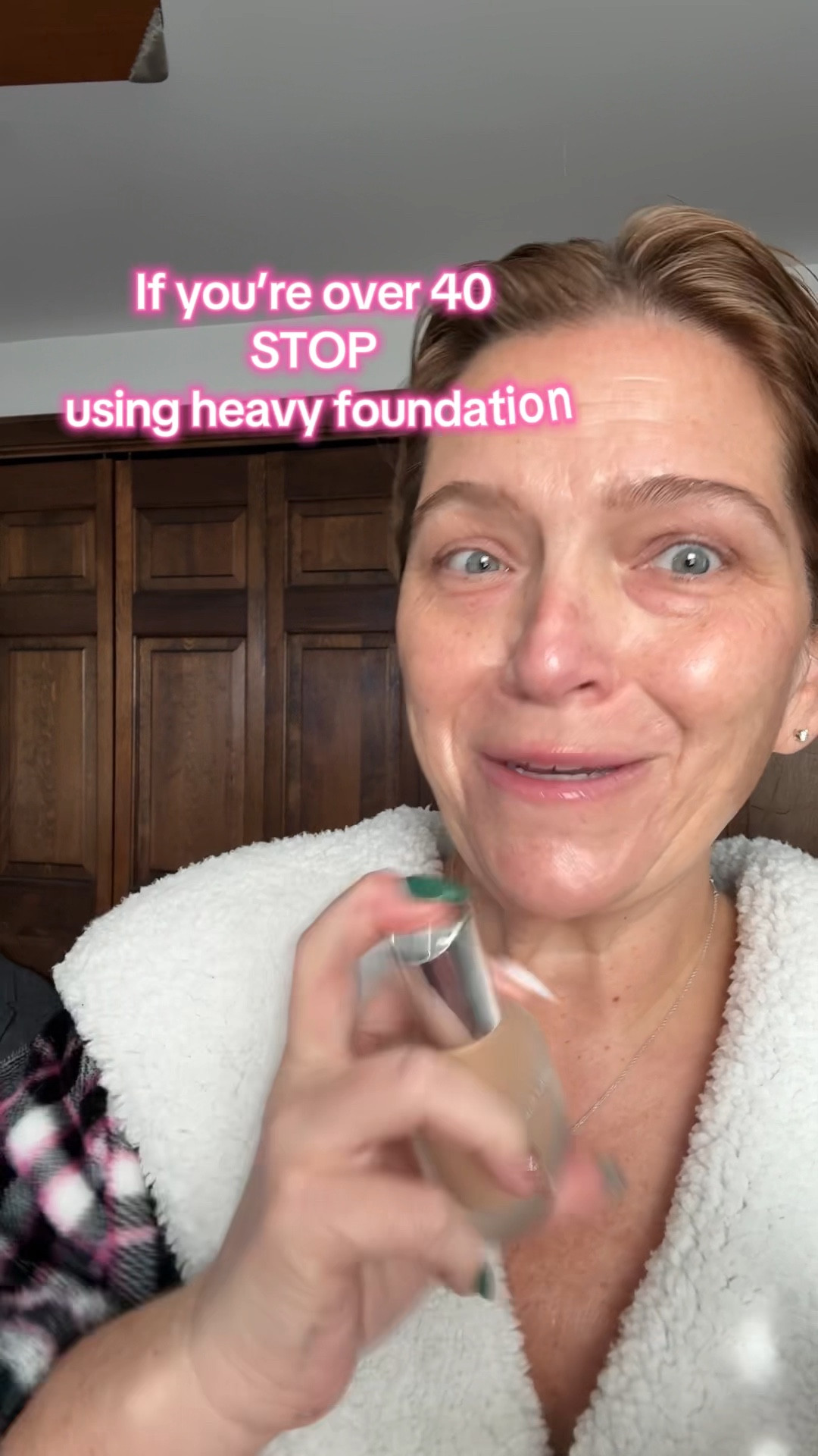 Over 40 foundation that has over 20 skincare ingredients, keeps your skin glowing, lightweight & medium coverage 

#LTKFindsUnder50 #LTKBeauty #LTKOver40