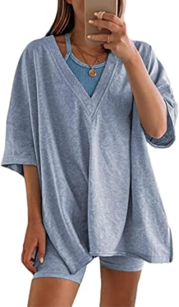 Yozazzy Women's Two Piece Outfits Oversized V Neck T Shirt Biker Shorts Reversible Sets Workout T... | Amazon (US)