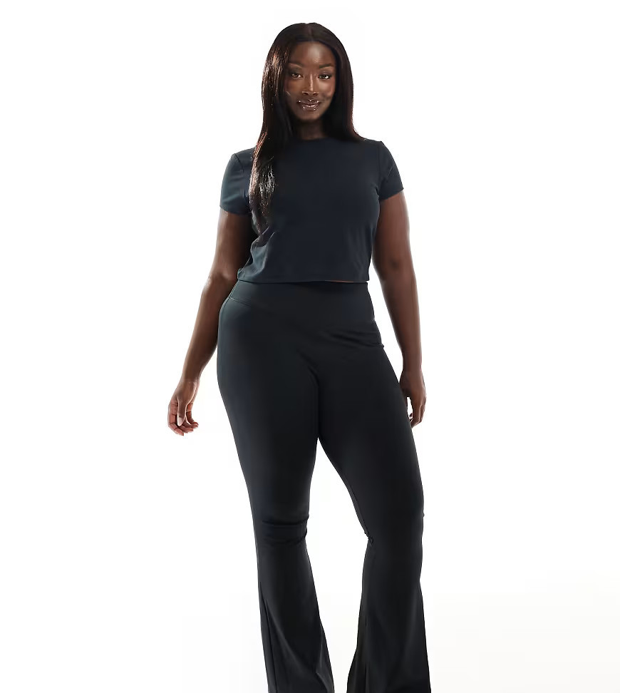 4505 Curve Icon slim kick soft touch yoga legging in black | ASOS (Global)