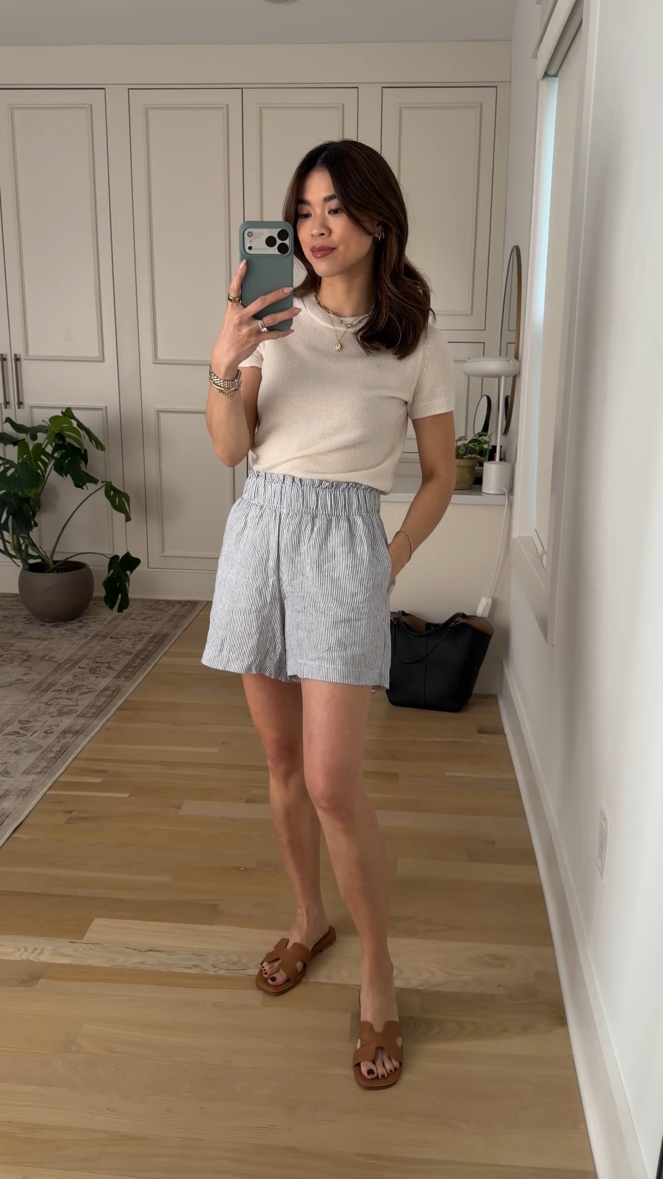 Sizing info: 
•shorts size XS 
•tee size XS
@Quince  

petite fashion, get dressed with me, outfit inspiration, ootd, nashville outfit, Nashville influencer, petite style, vacation style, casual outfits, mom style, petite shorts, spring outfits, spring outfit info, spring shorts, spring outfit idea, spring top, spring tee, spring shoes, linen shorts, quince, quince cashmere tee 

 

#LTKmomlife #LTKPetite #LTKootd