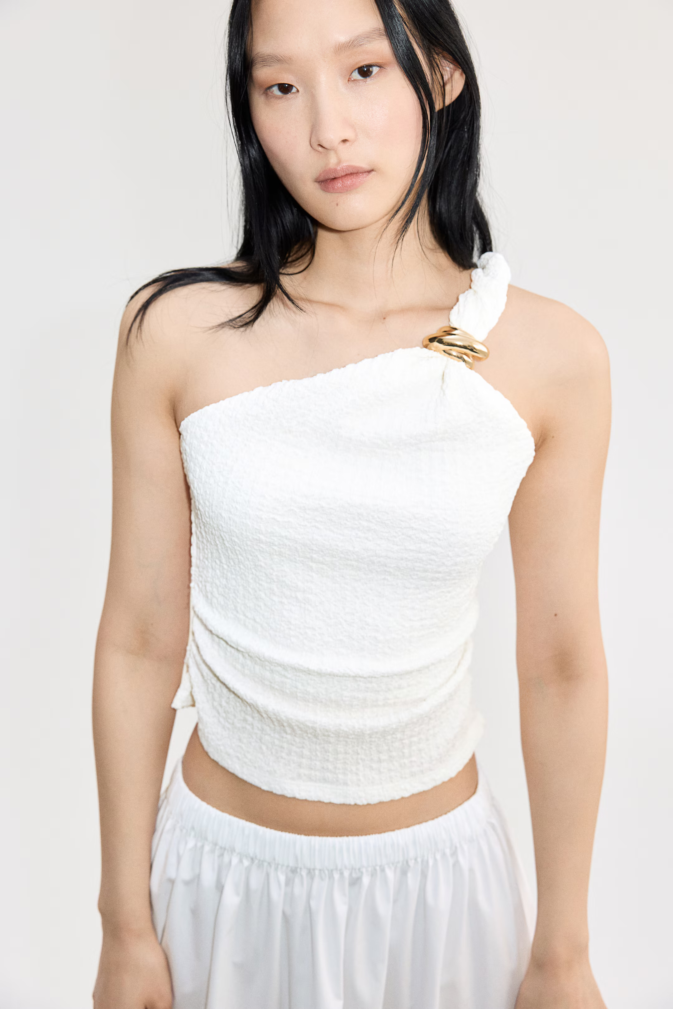 One-shoulder top | H&M (UK, MY, IN, SG, PH, TW, HK)