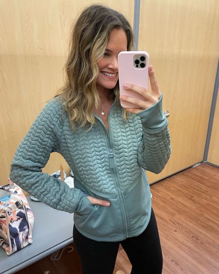 Which color?? This $25 Walmart pullover is so dang good. Such great quality and fit 🥰 also the joggers are on sale for $14. comment, dm or check my stories for links! 
.
#walmart #walmartfinds #walmartfashion #affordablefashion #casualstyle #casualfashion #momstyle #momfashion #fashionreels #fashionreel

#LTKunder50 #LTKfit #LTKsalealert