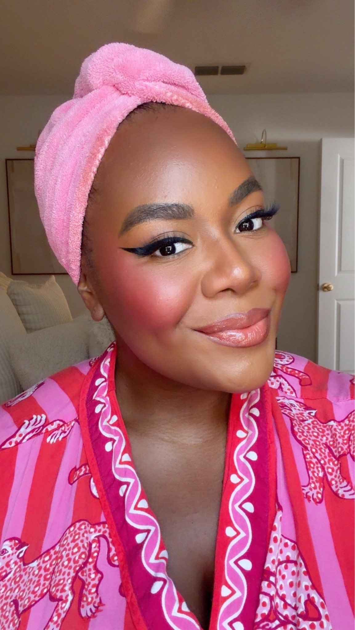 when the glam and hair come out perfectly I feel like I can take over the world or at least get a decent new profile pic

Glam and hair deets below 

Lippie: 

universal earth pencil | peach amber lipsticks  | nutty vague gloss | honey glow oil 

Hair is a custom glueless rico beauty wig with 4 bundles of 24 inch Rico Body Wave and closure

#LTKPlusSize #LTKBeauty