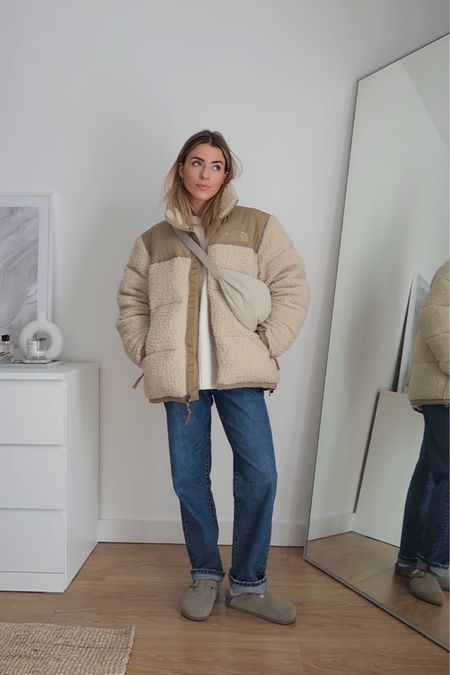 This north face teddy nuptse puffer coat is a go to in the autumn winter time and I love the way it looks with these Levi’s 501 jeans 

Coat - size small
Jeans - w24 L30



#LTKeurope #LTKstyletip